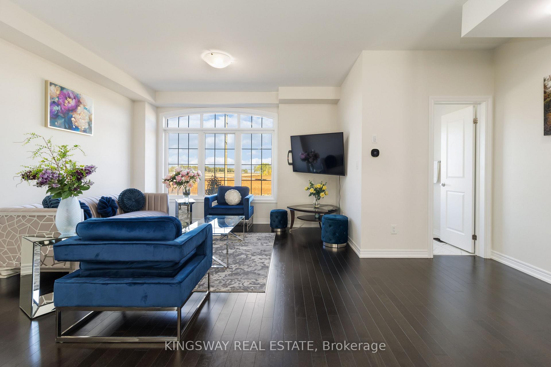 Photo 8 of 86 Fruitvale Circle, Brampton, Northwest Brampton — HOMEH