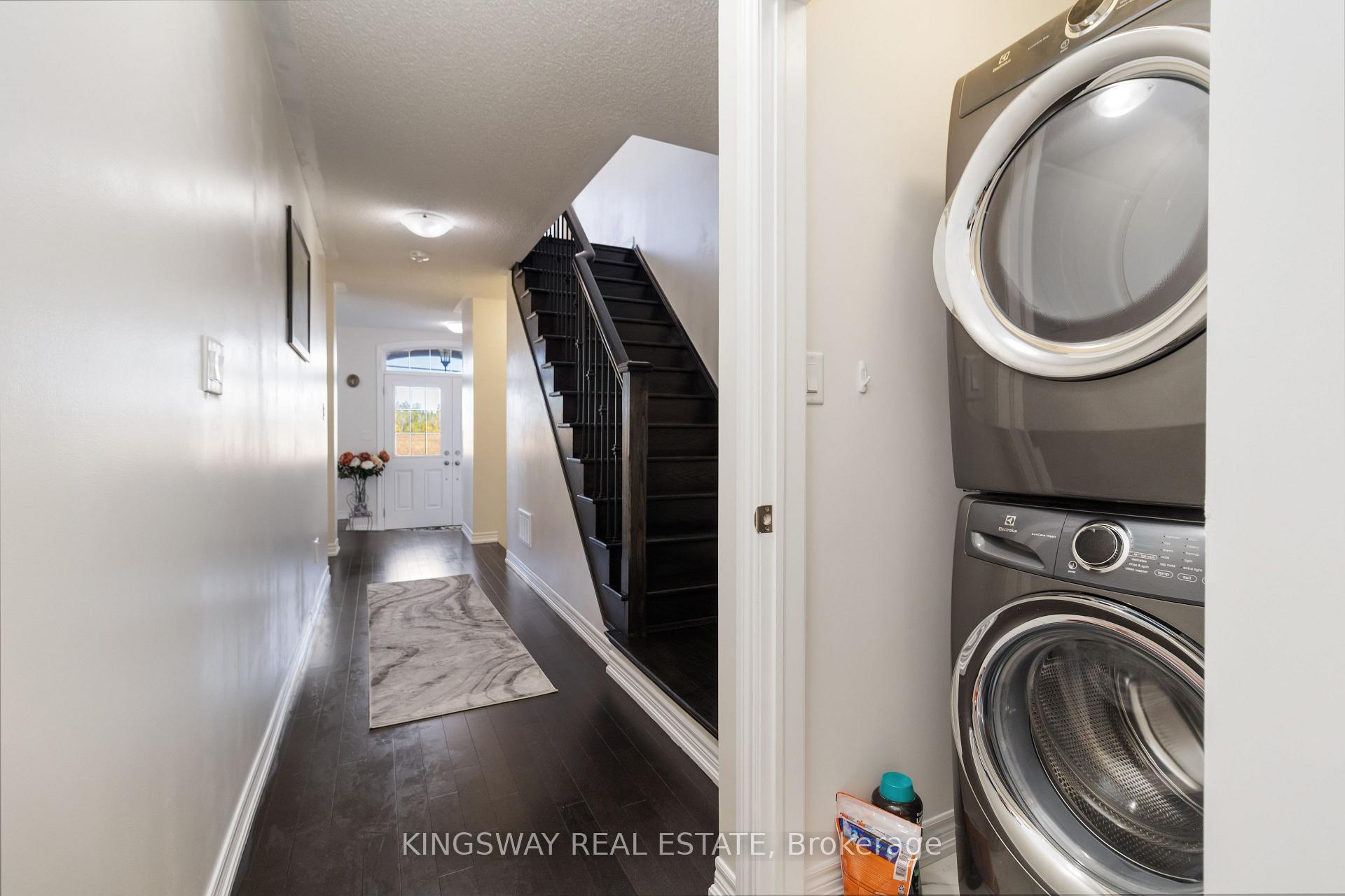 Photo 36 of 86 Fruitvale Circle, Brampton, Northwest Brampton — HOMEH