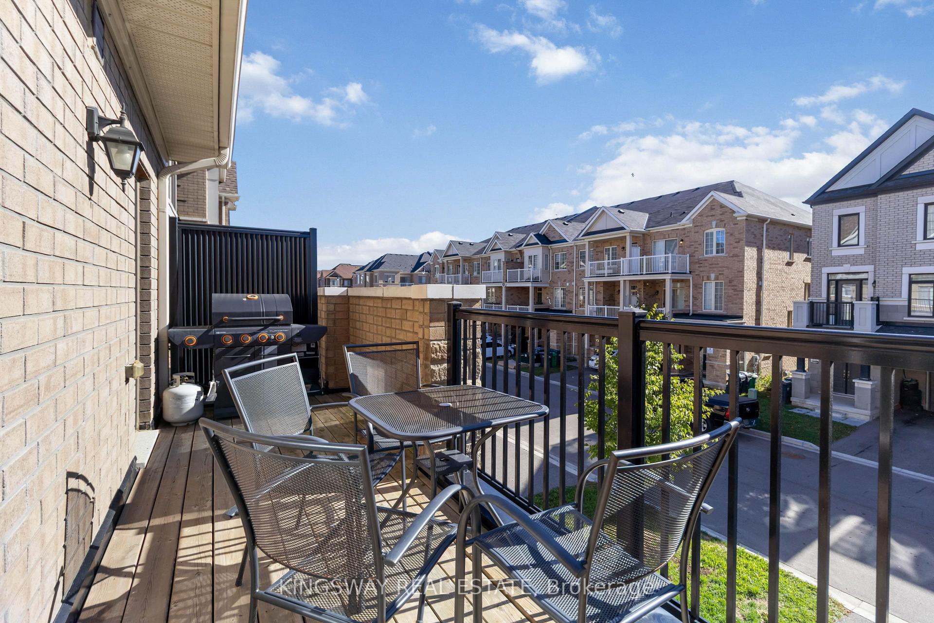 Photo 47 of 86 Fruitvale Circle, Brampton, Northwest Brampton — HOMEH