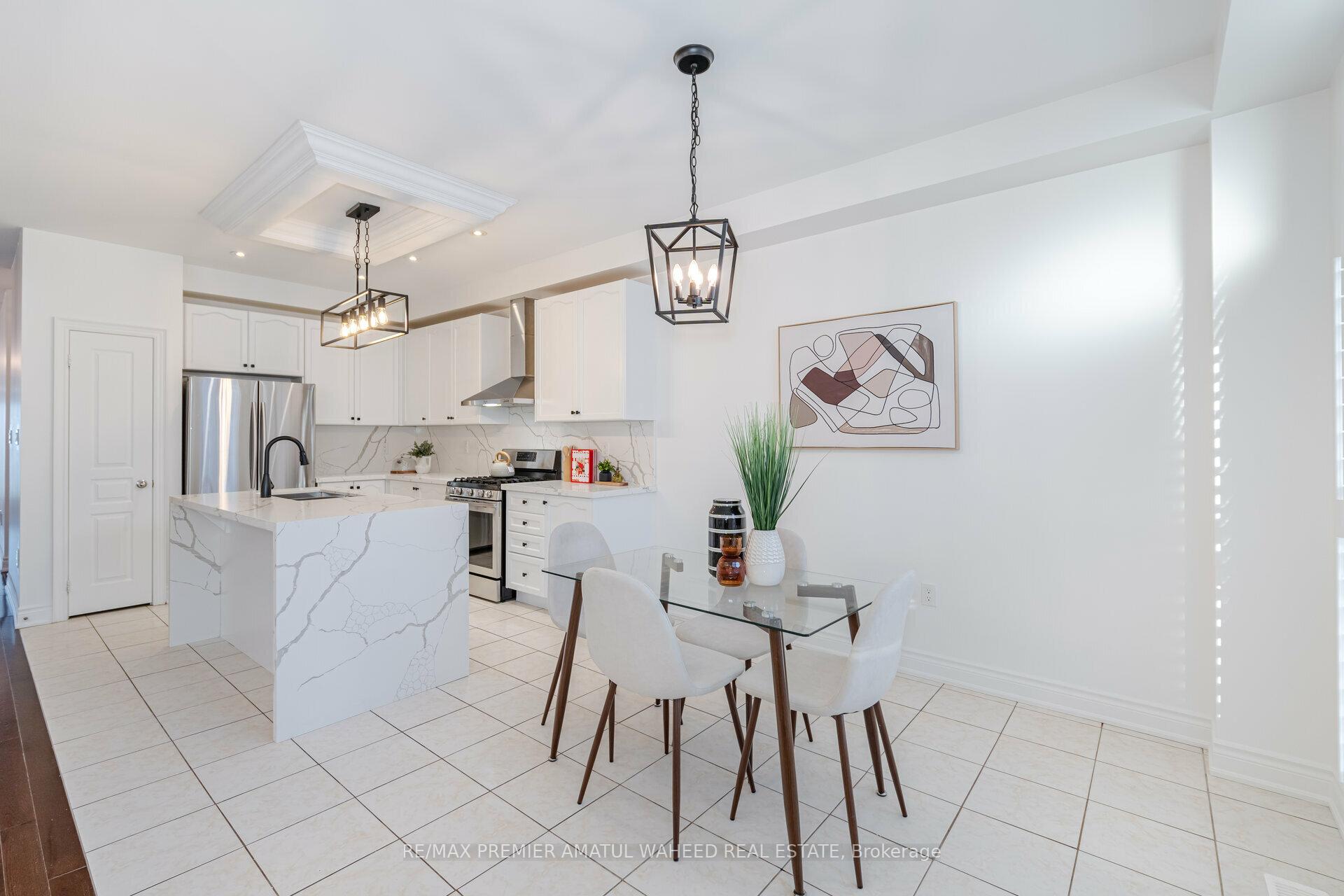 Photo 13 of 101 Algoma Drive, Vaughan, Kleinburg — HOMEH