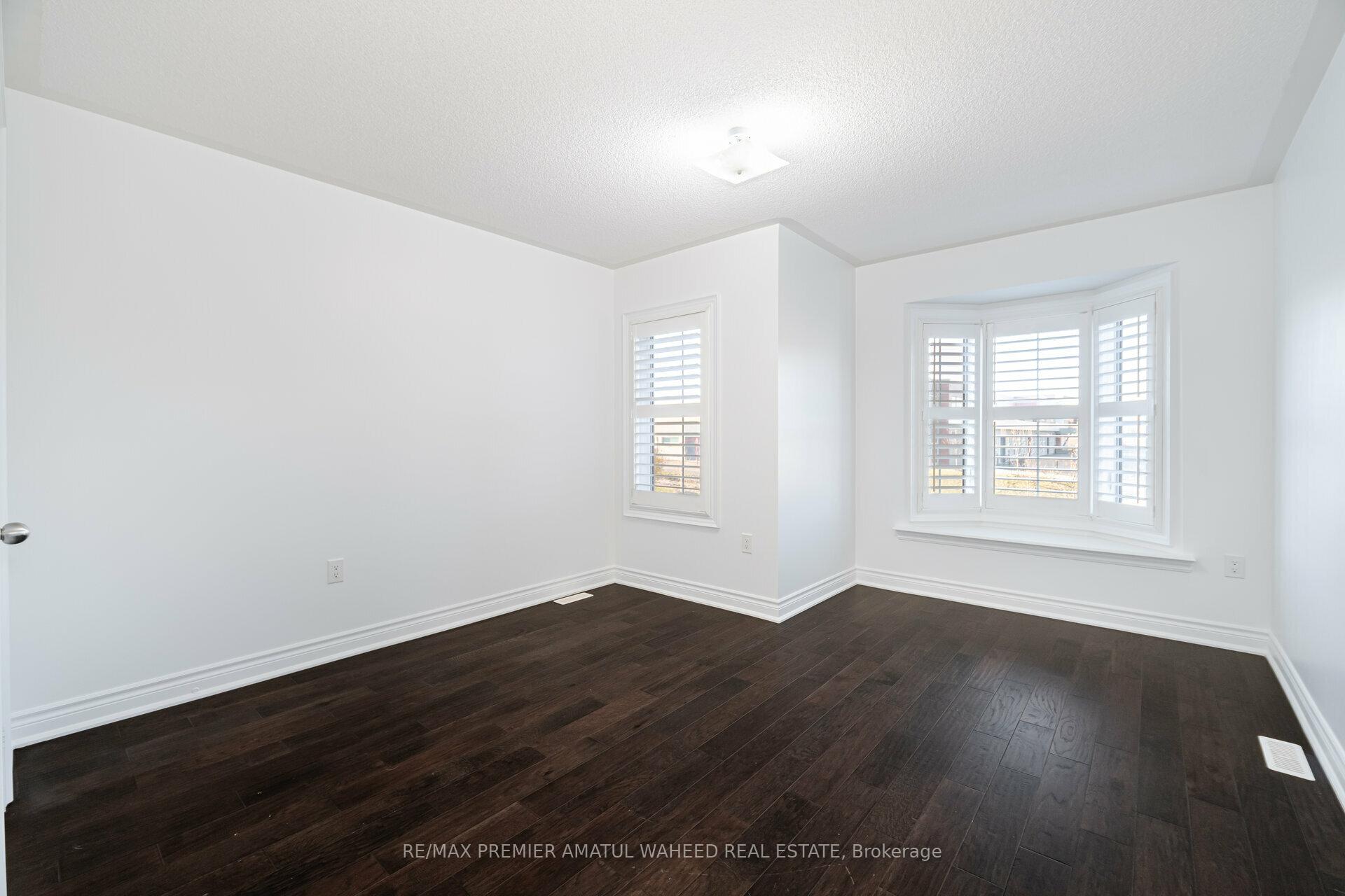 Photo 27 of 101 Algoma Drive, Vaughan, Kleinburg — HOMEH