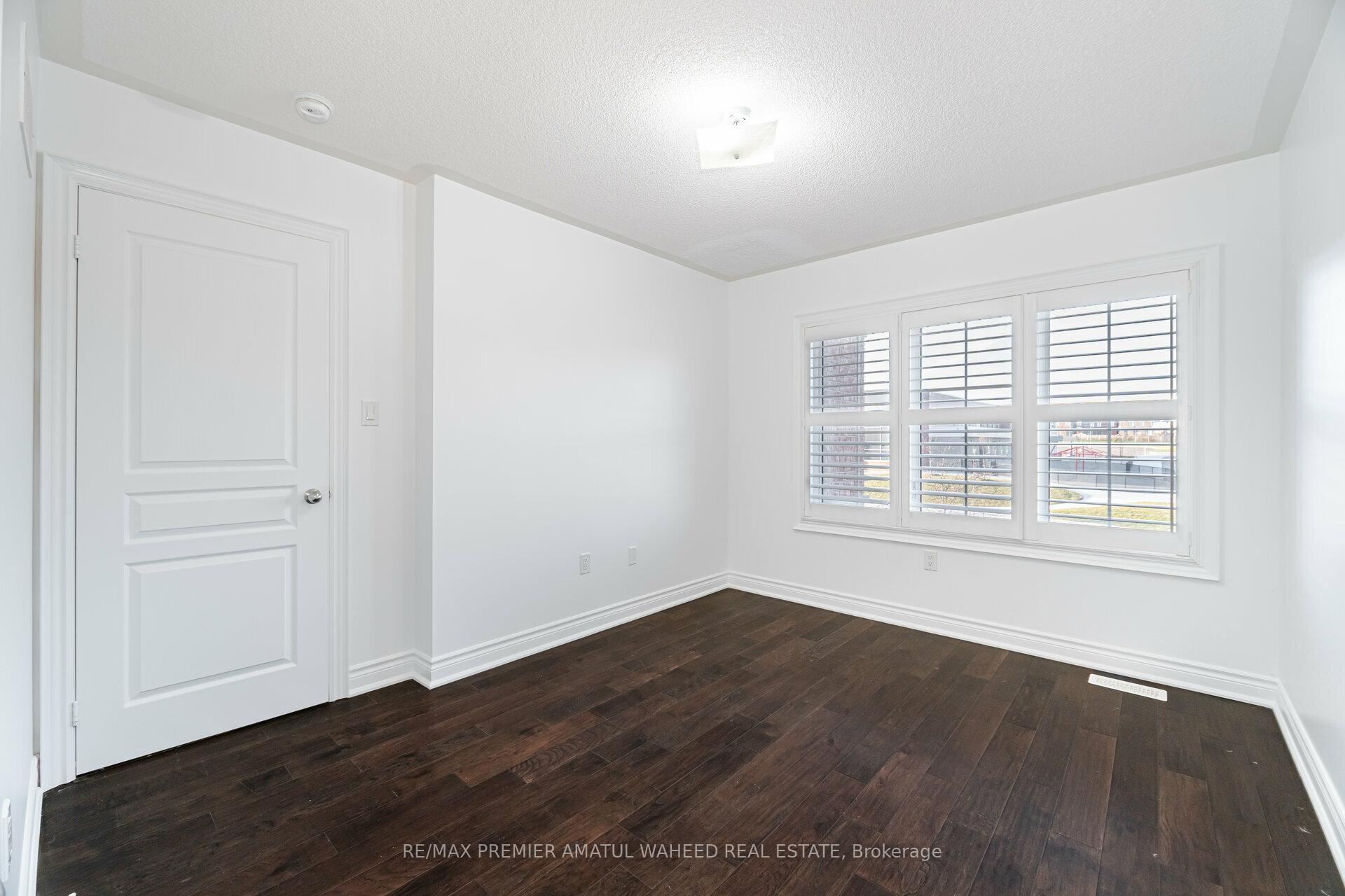 Photo 29 of 101 Algoma Drive, Vaughan, Kleinburg — HOMEH