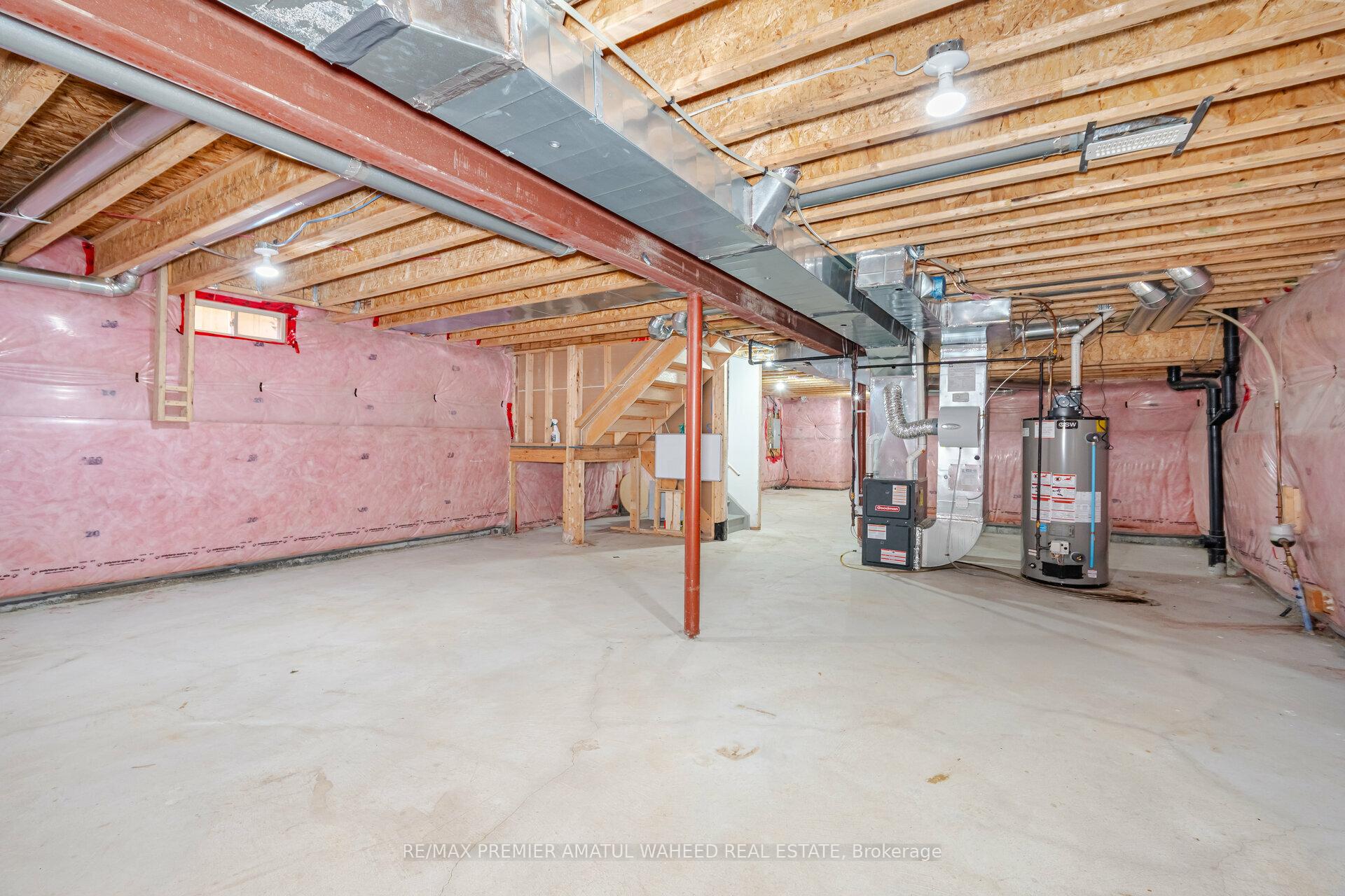 Photo 35 of 101 Algoma Drive, Vaughan, Kleinburg — HOMEH
