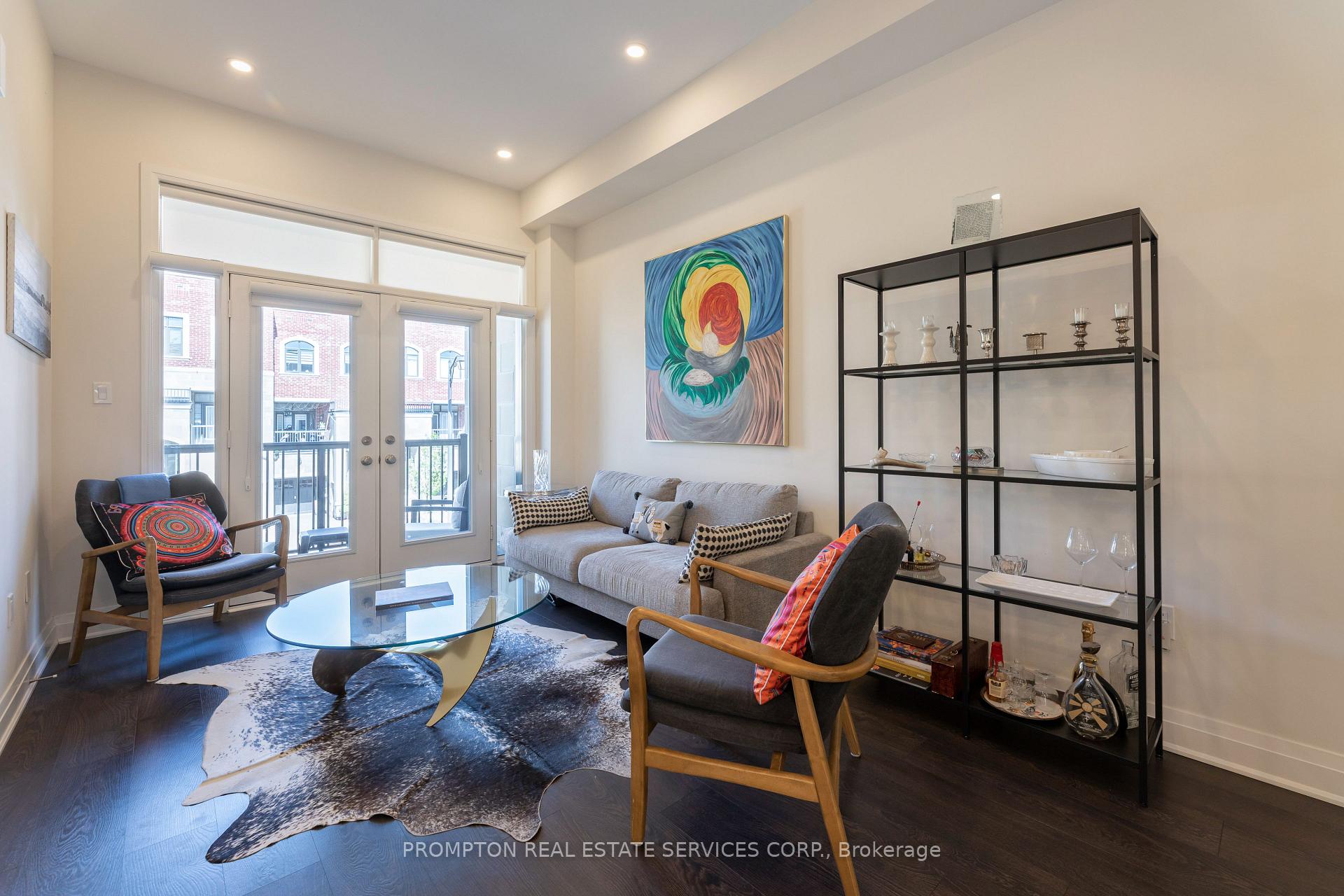 Photo 3 of 126 Arianna Crescent, Vaughan, Patterson — HOMEH