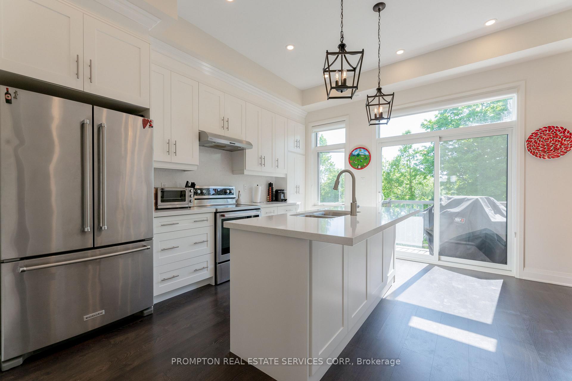Photo 7 of 126 Arianna Crescent, Vaughan, Patterson — HOMEH