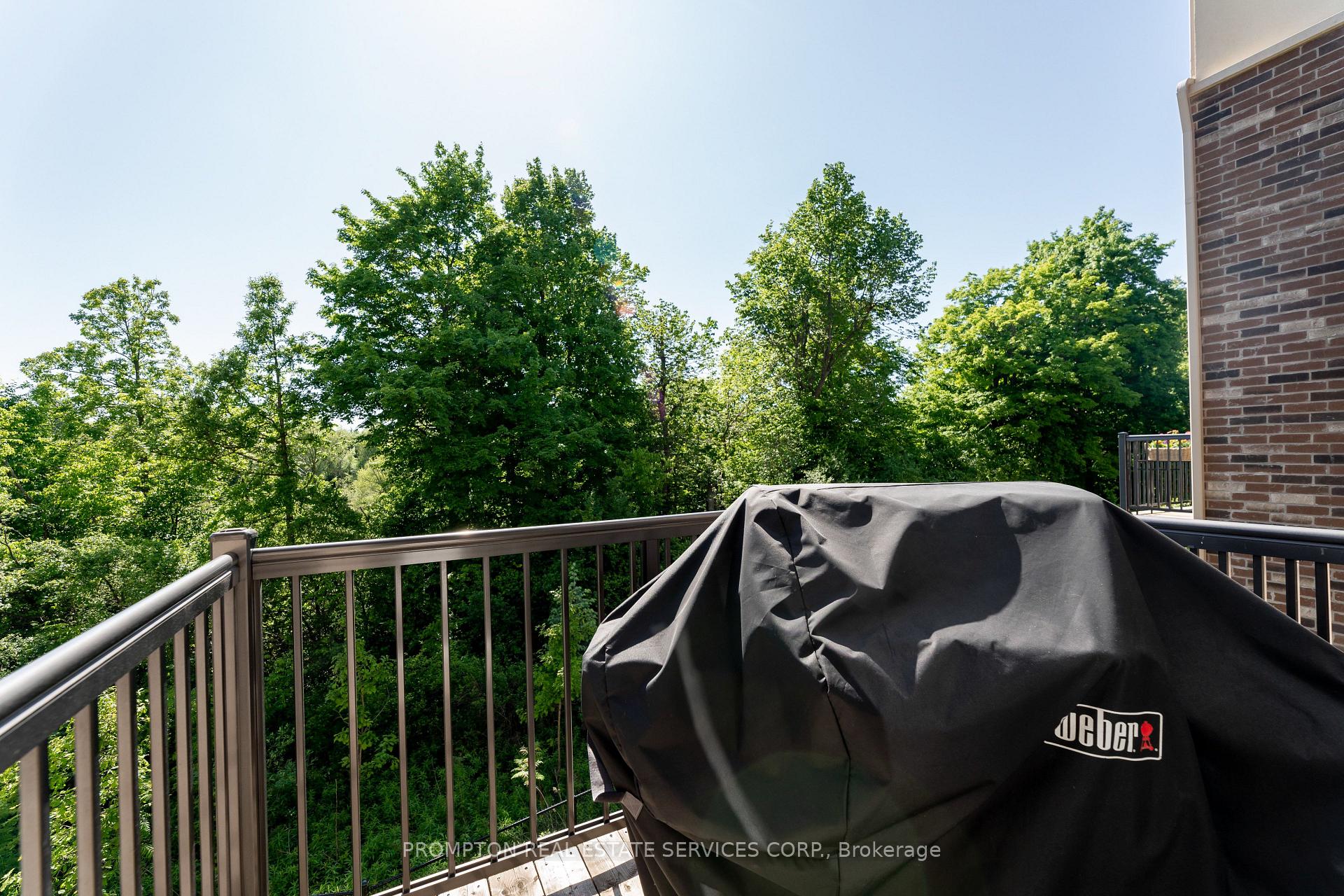 Photo 10 of 126 Arianna Crescent, Vaughan, Patterson — HOMEH