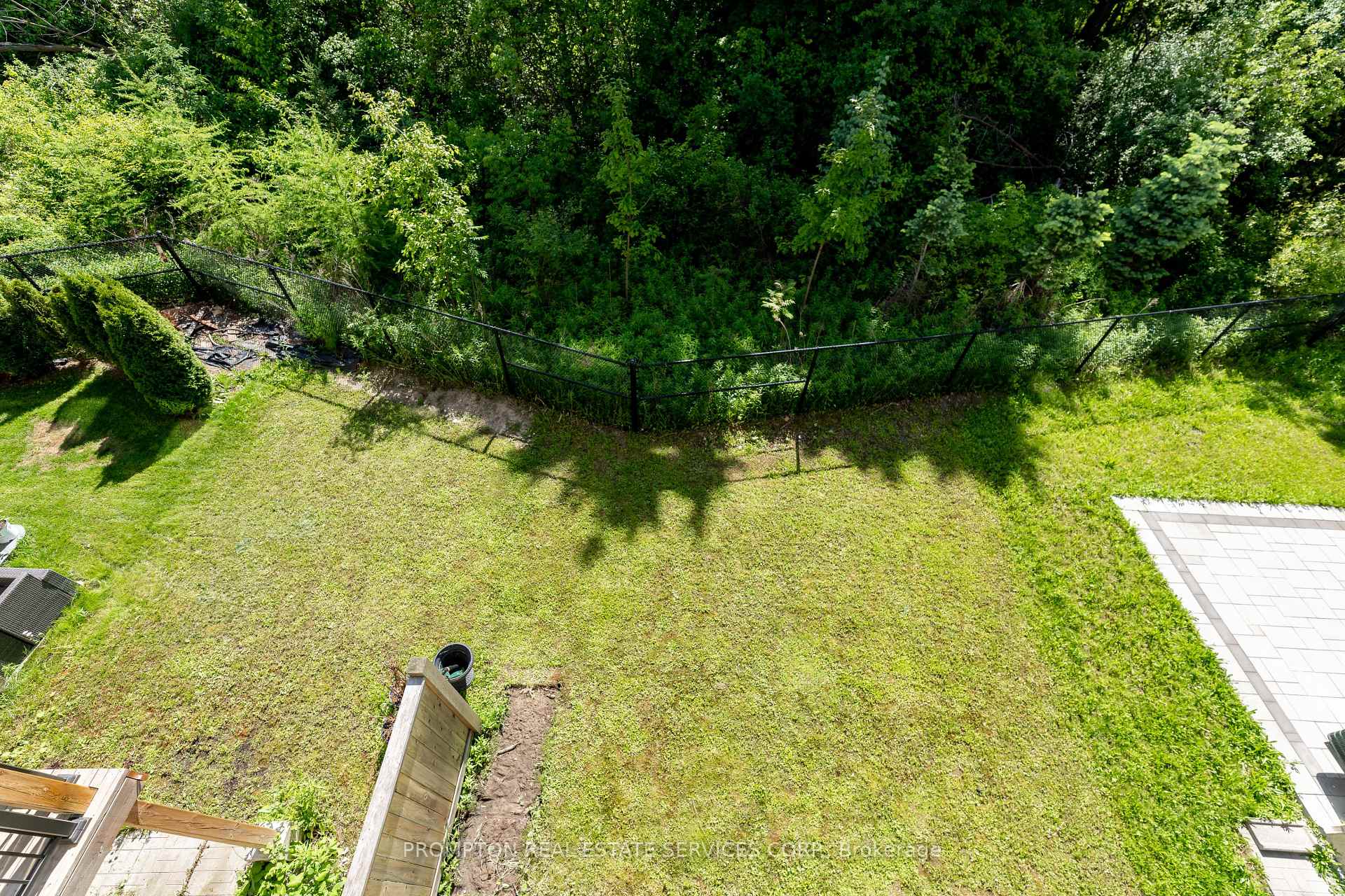 Photo 11 of 126 Arianna Crescent, Vaughan, Patterson — HOMEH