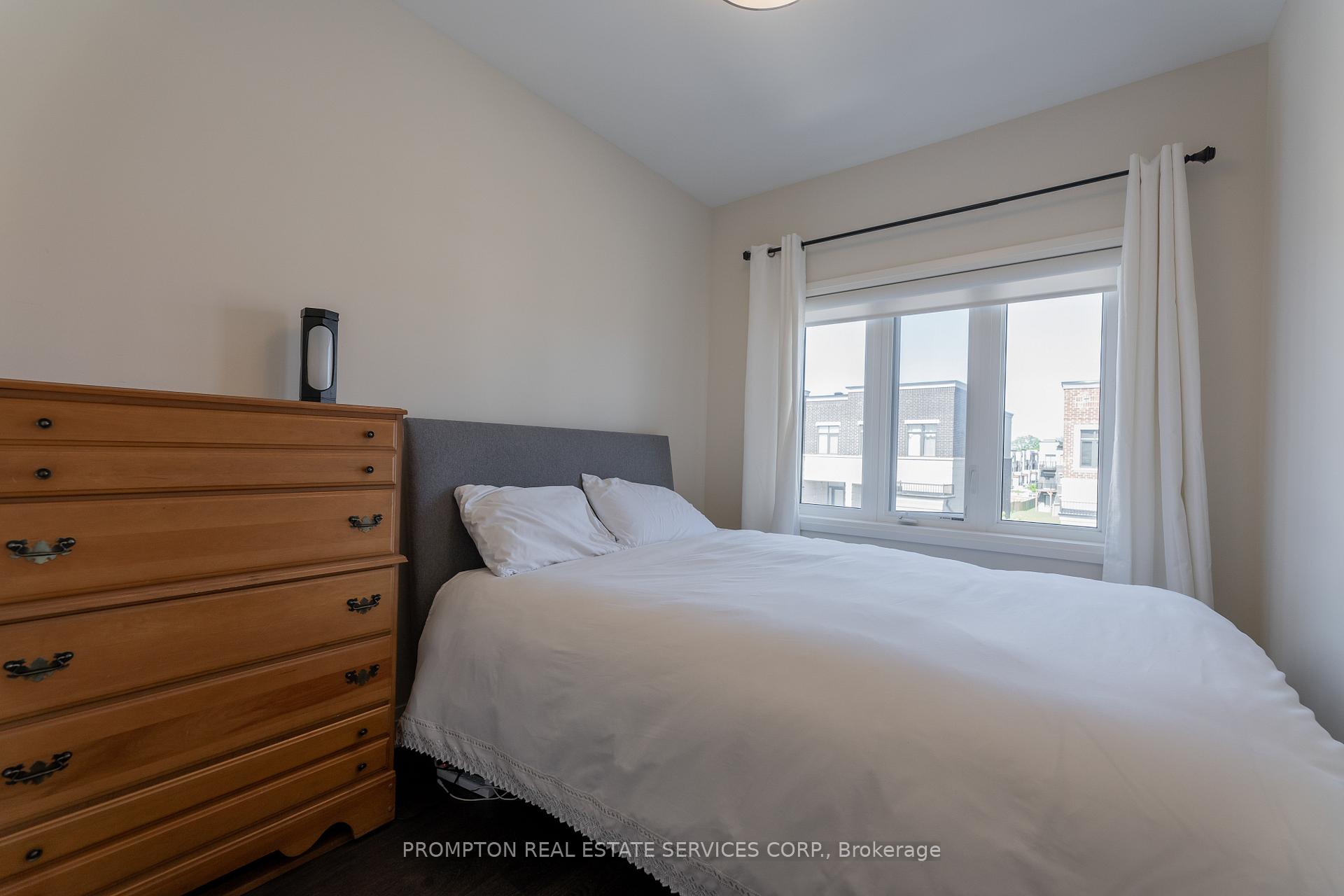 Photo 21 of 126 Arianna Crescent, Vaughan, Patterson — HOMEH