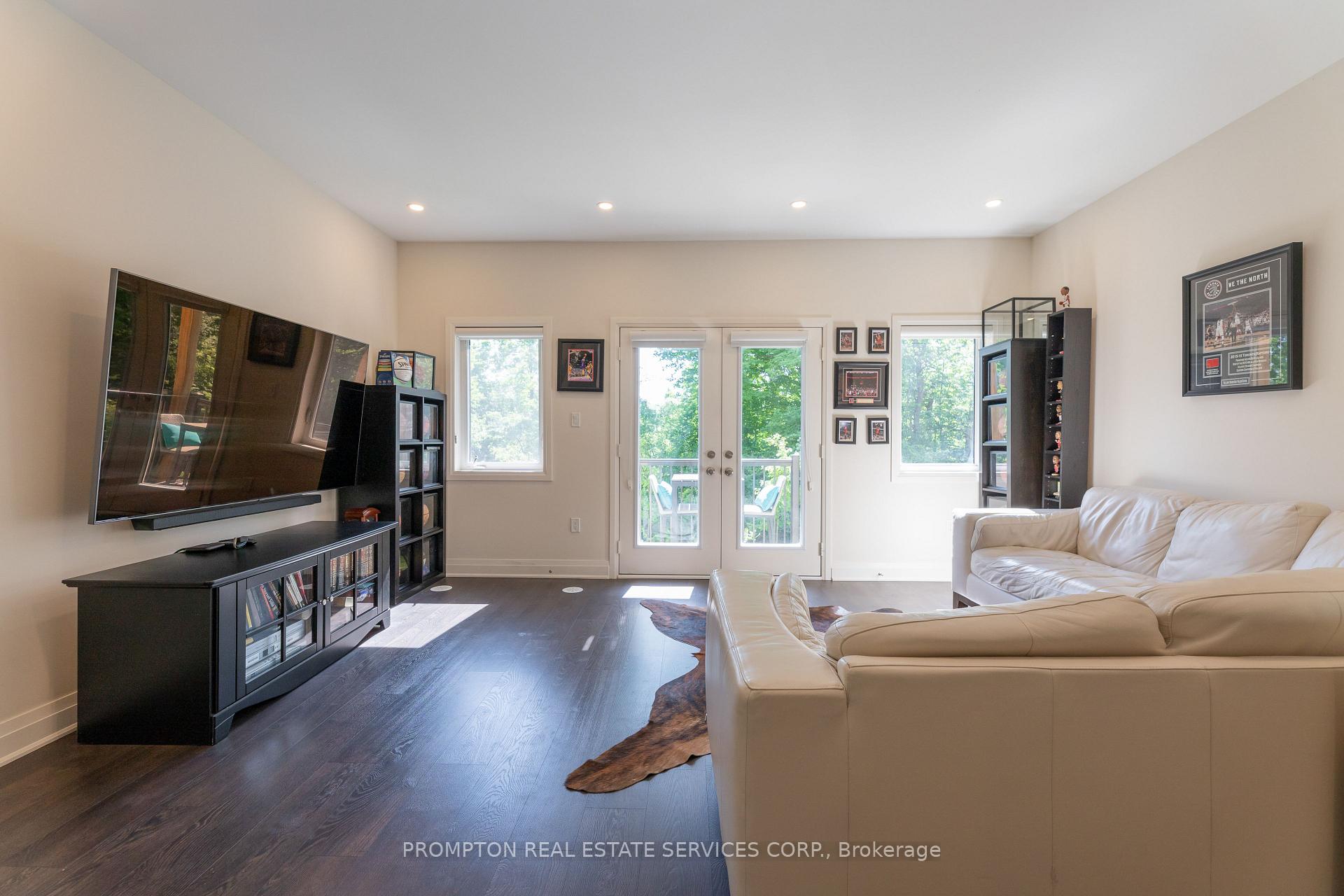 Photo 25 of 126 Arianna Crescent, Vaughan, Patterson — HOMEH