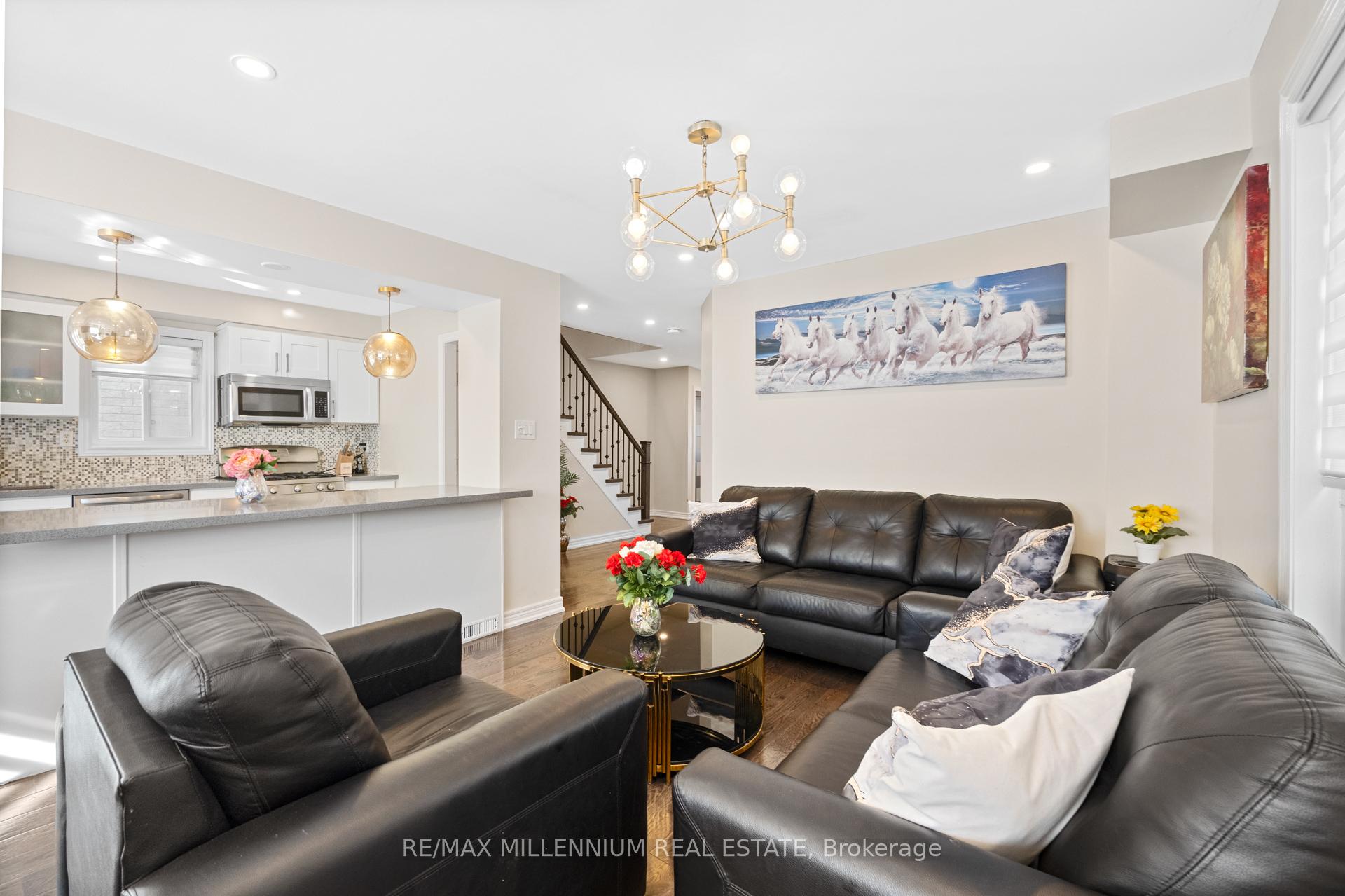 Photo 14 of 19 Earl Grey Crescent, Brampton, Fletcher's Meadow — HOMEH