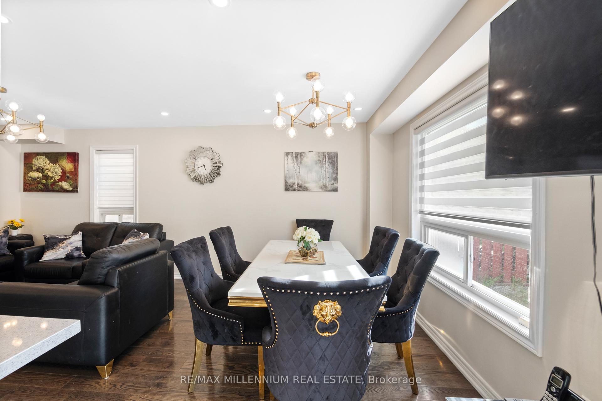 Photo 16 of 19 Earl Grey Crescent, Brampton, Fletcher's Meadow — HOMEH