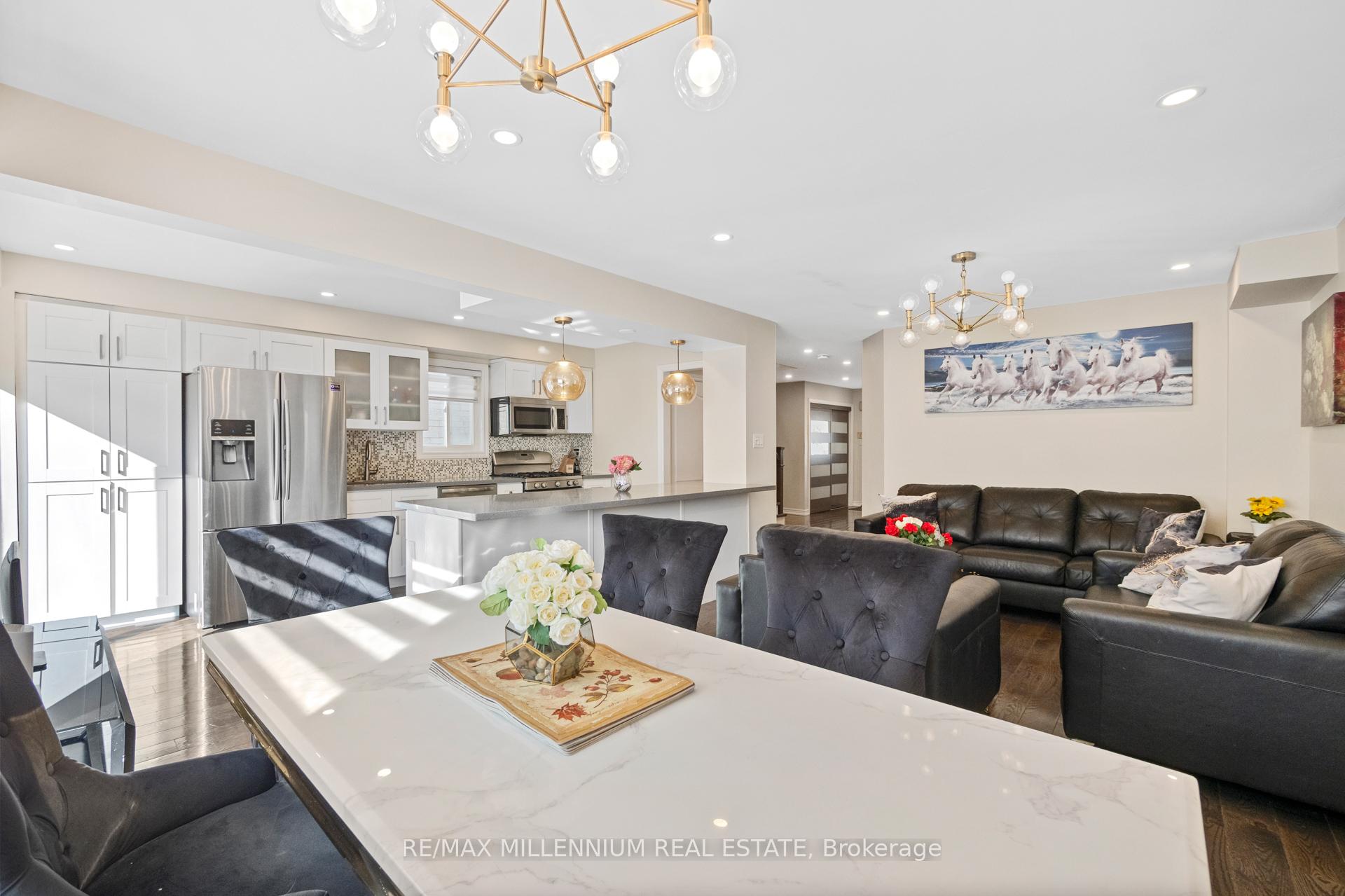 Photo 17 of 19 Earl Grey Crescent, Brampton, Fletcher's Meadow — HOMEH