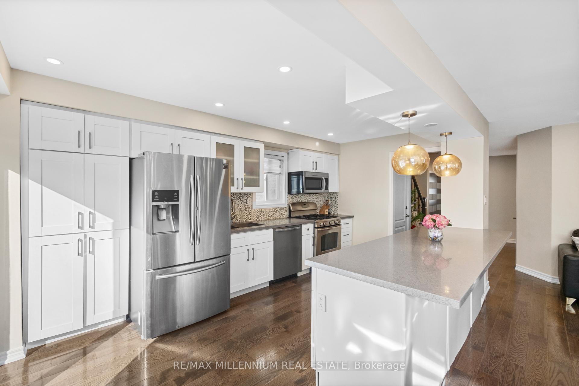 Photo 18 of 19 Earl Grey Crescent, Brampton, Fletcher's Meadow — HOMEH