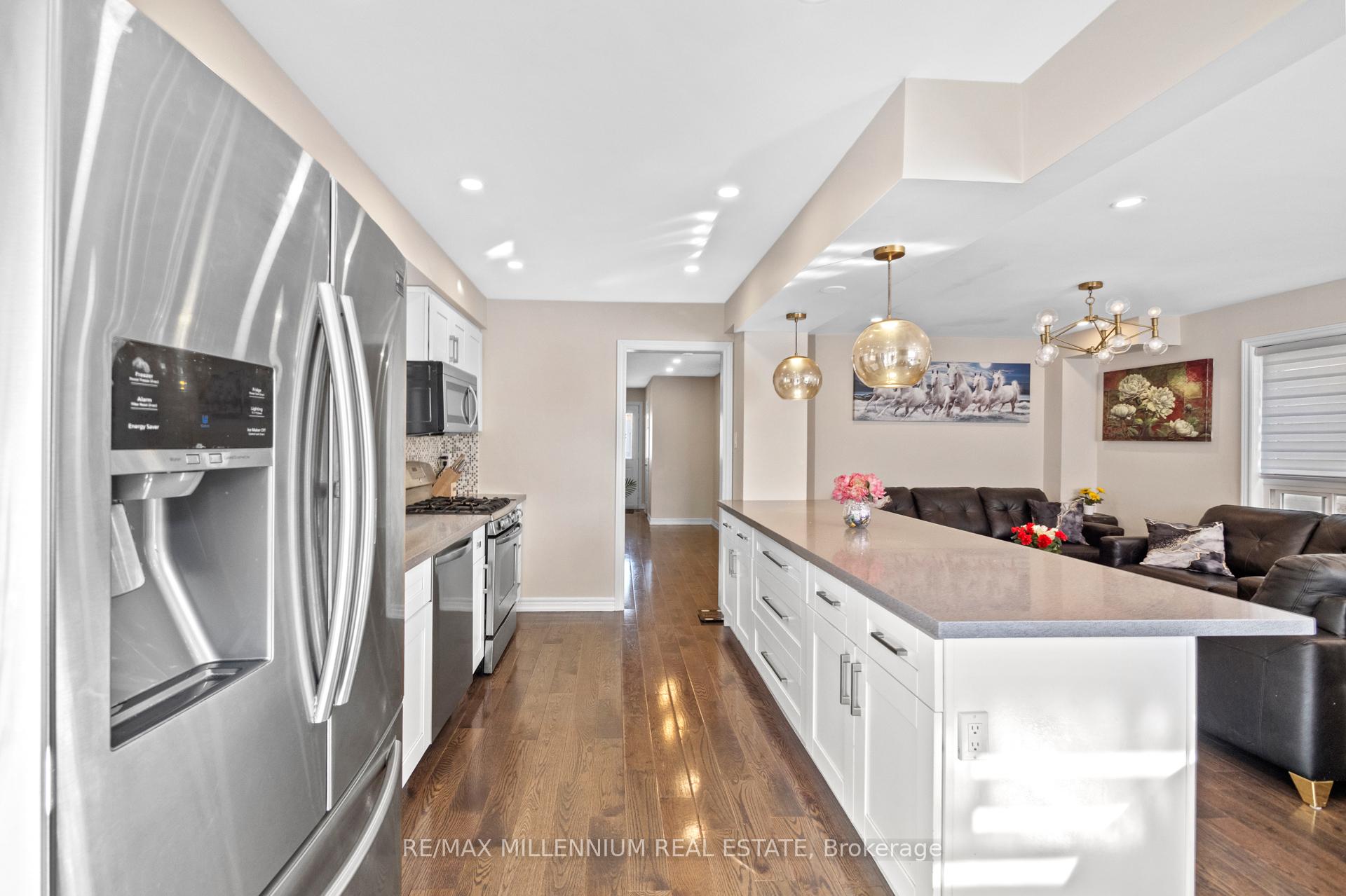 Photo 20 of 19 Earl Grey Crescent, Brampton, Fletcher's Meadow — HOMEH