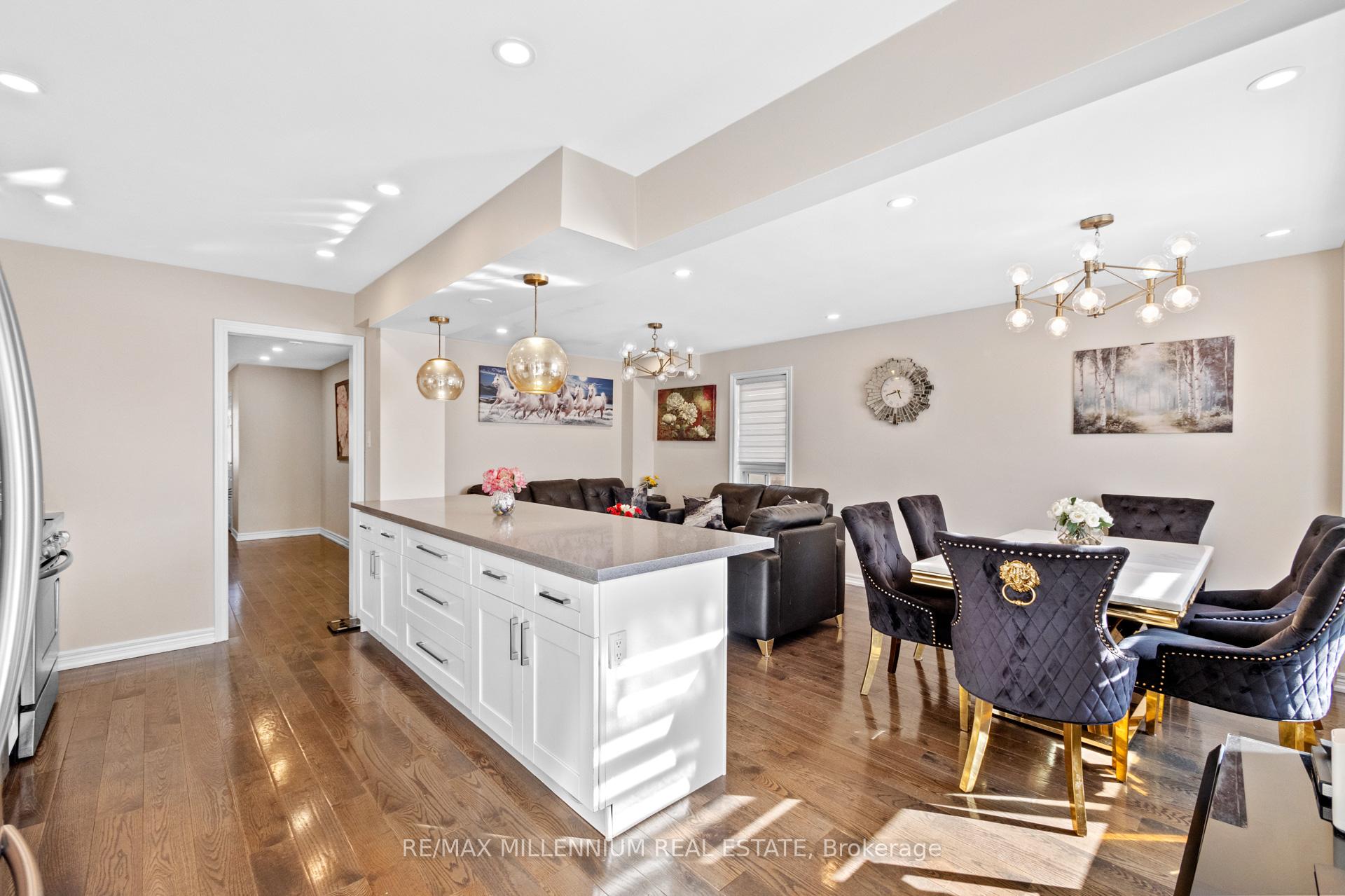 Photo 21 of 19 Earl Grey Crescent, Brampton, Fletcher's Meadow — HOMEH