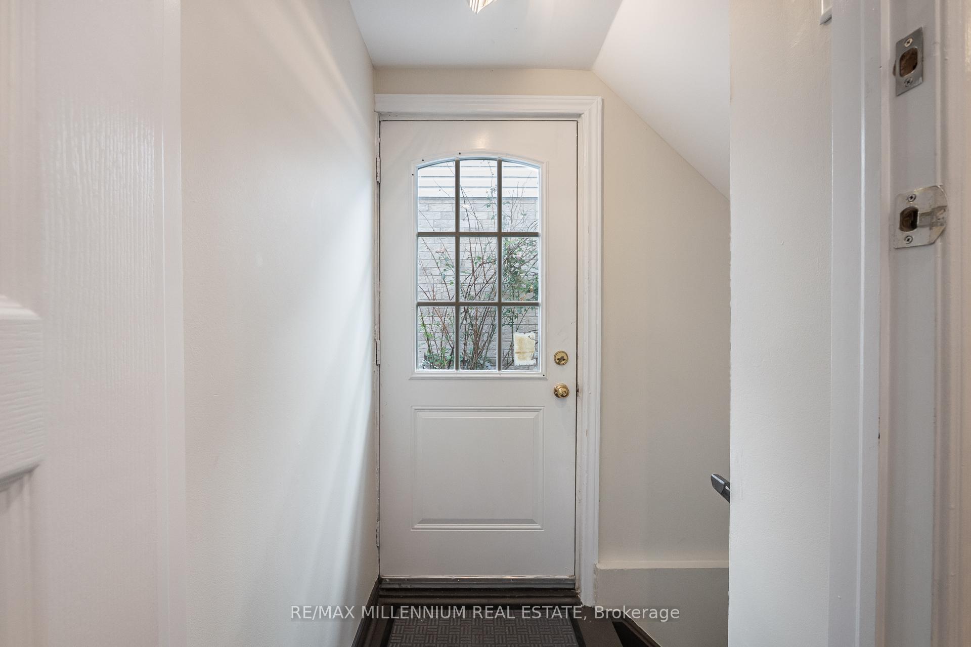 Photo 36 of 19 Earl Grey Crescent, Brampton, Fletcher's Meadow — HOMEH