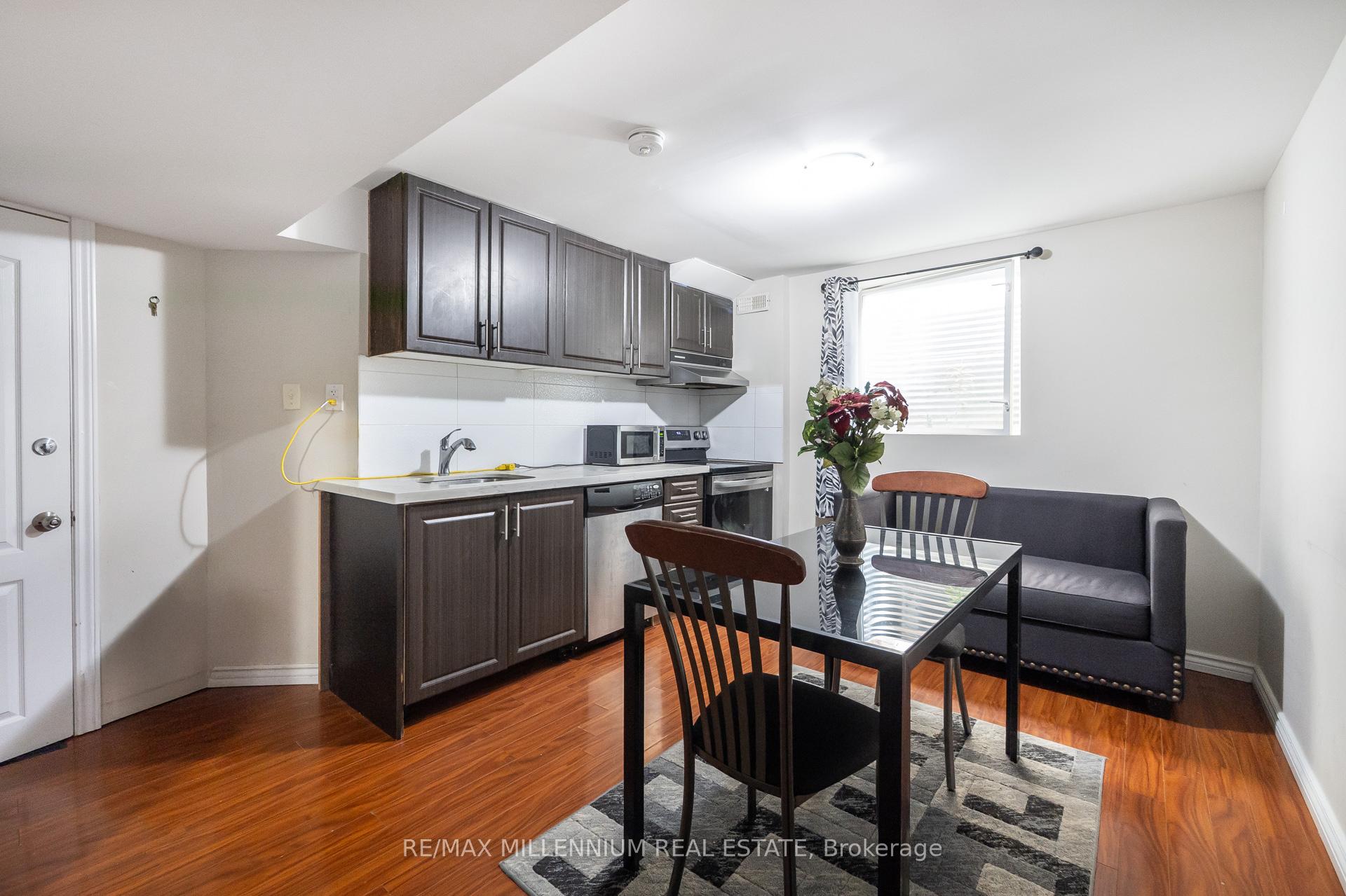 Photo 37 of 19 Earl Grey Crescent, Brampton, Fletcher's Meadow — HOMEH