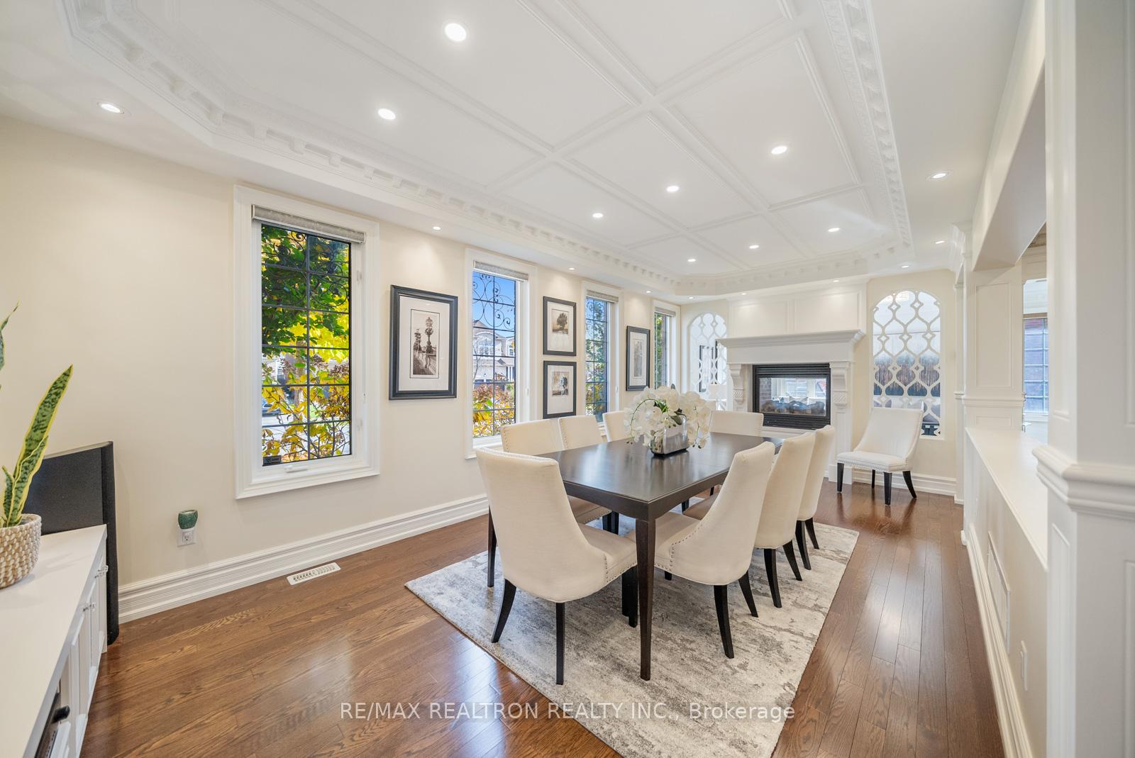 Photo 5 of 100 Glenheron Crescent, Vaughan, Patterson — HOMEH