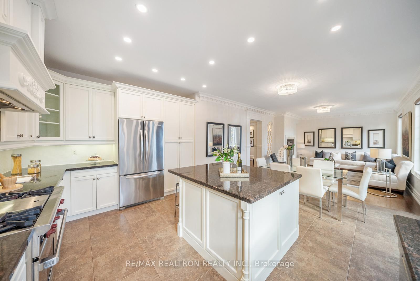 Photo 11 of 100 Glenheron Crescent, Vaughan, Patterson — HOMEH
