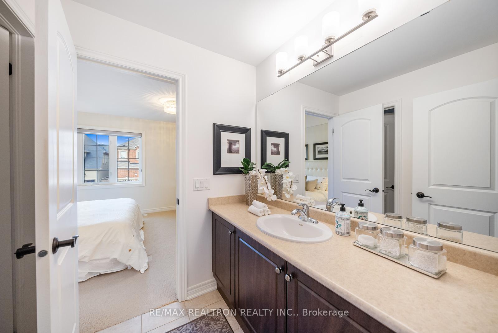 Photo 18 of 100 Glenheron Crescent, Vaughan, Patterson — HOMEH