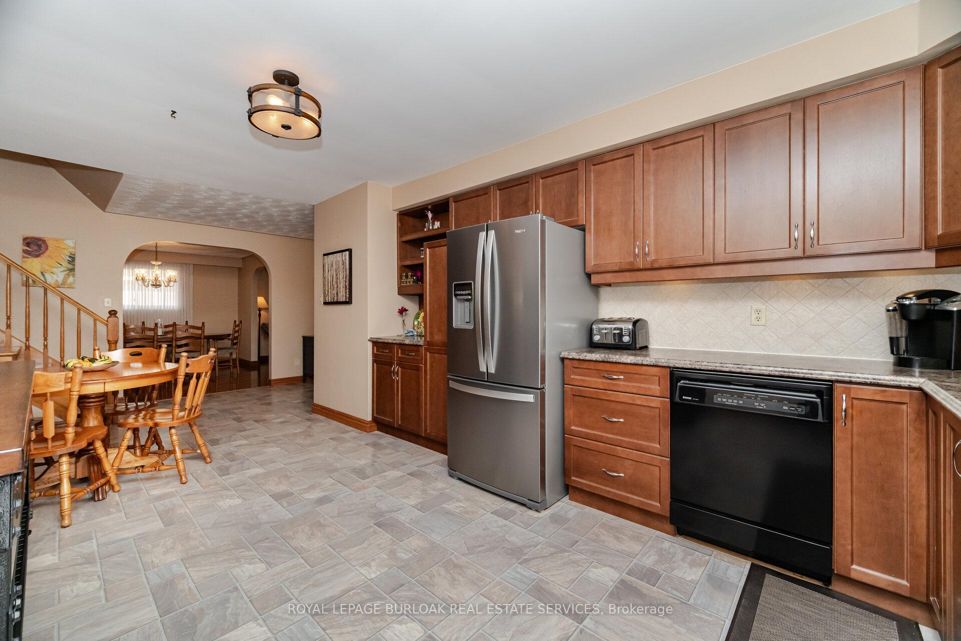 Photo 14 of 55 Honeywell Drive, Hamilton, Riverdale — HOMEH