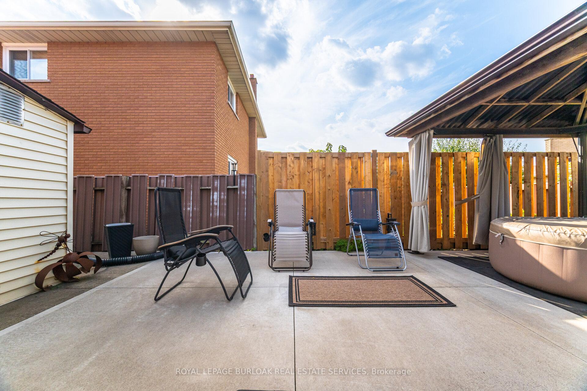 Photo 44 of 55 Honeywell Drive, Hamilton, Riverdale — HOMEH