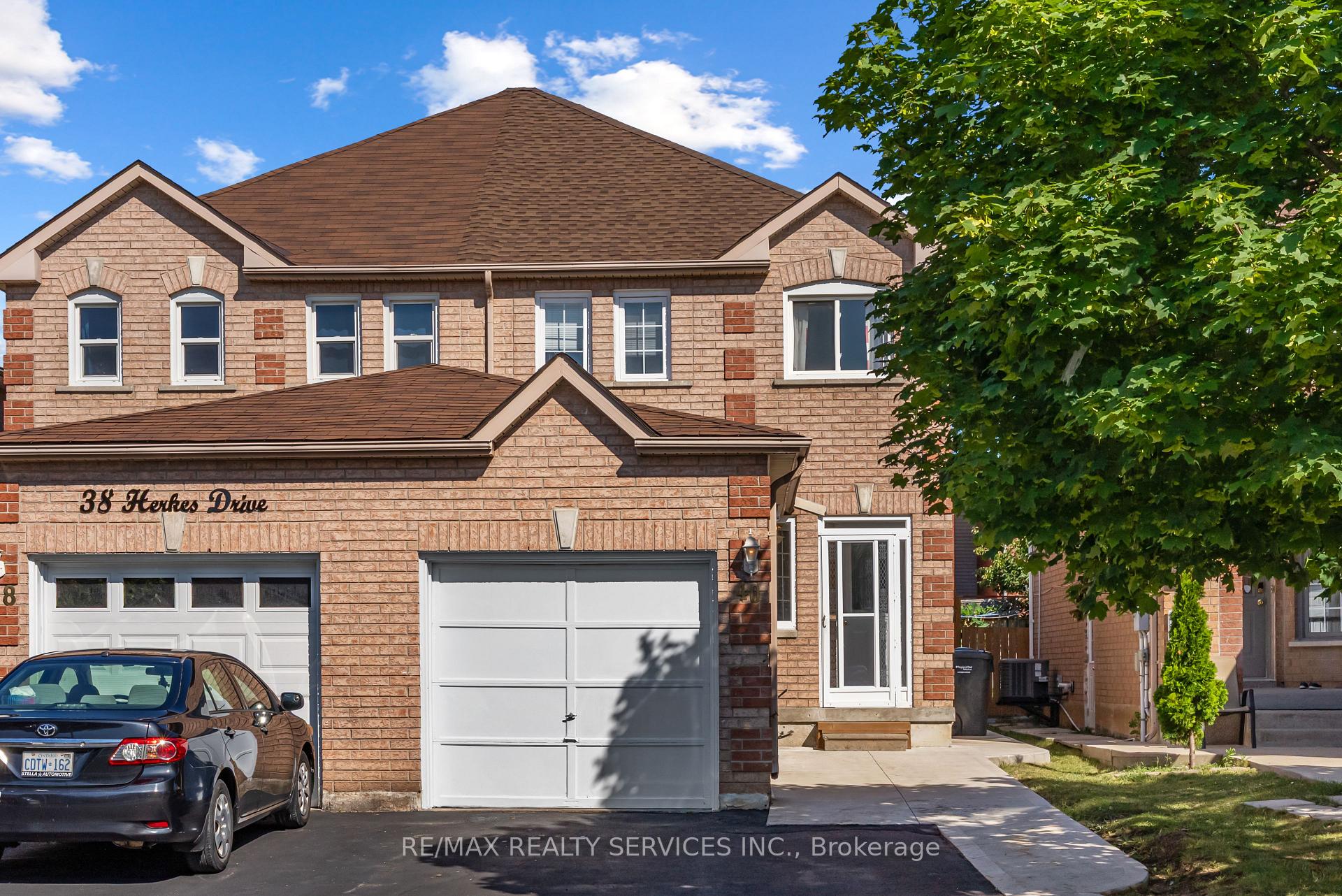 Front of 40 Herkes Drive