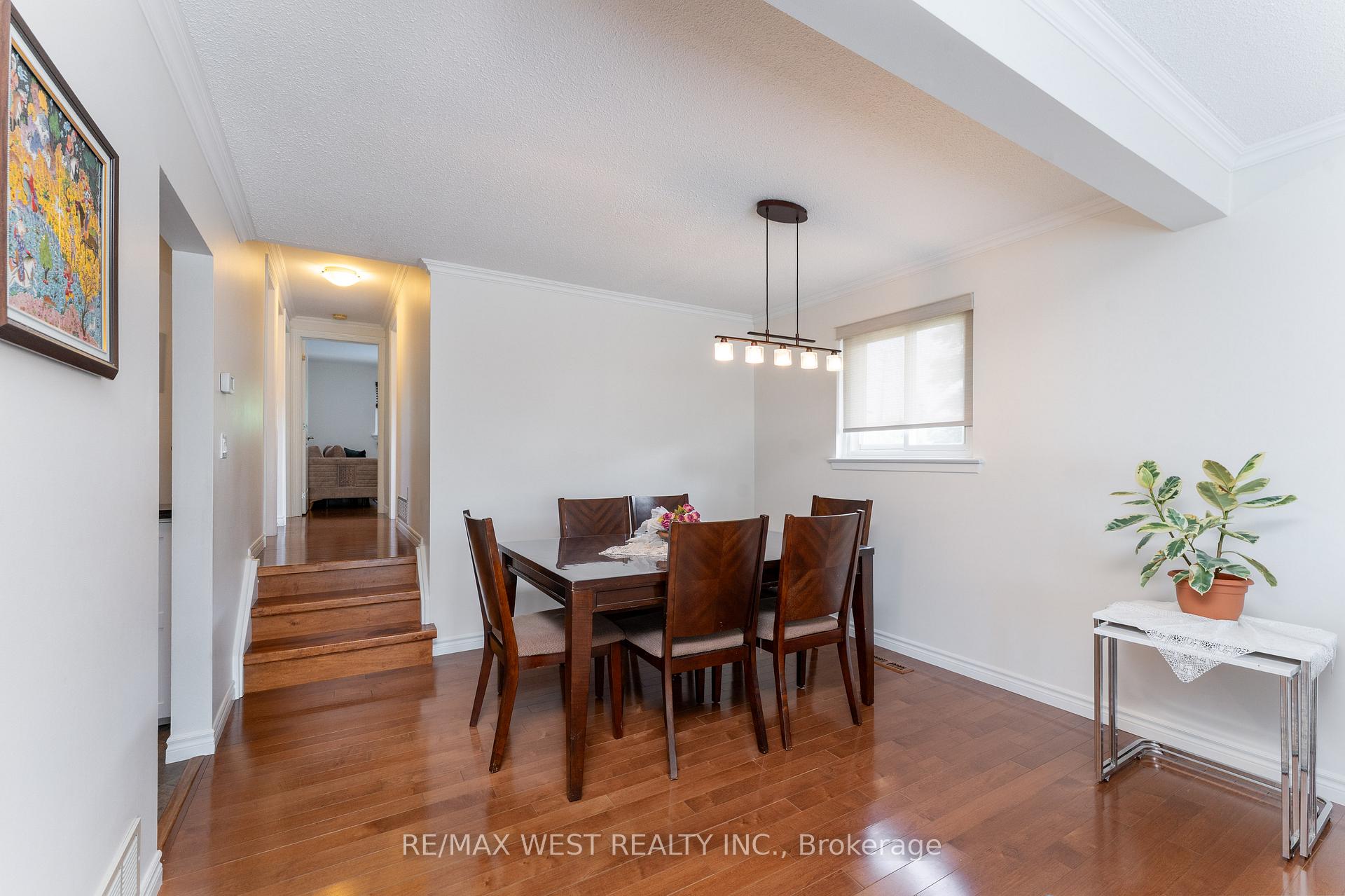 Photo 7 of 44 Fidelia Crescent, Brampton, Southgate — HOMEH