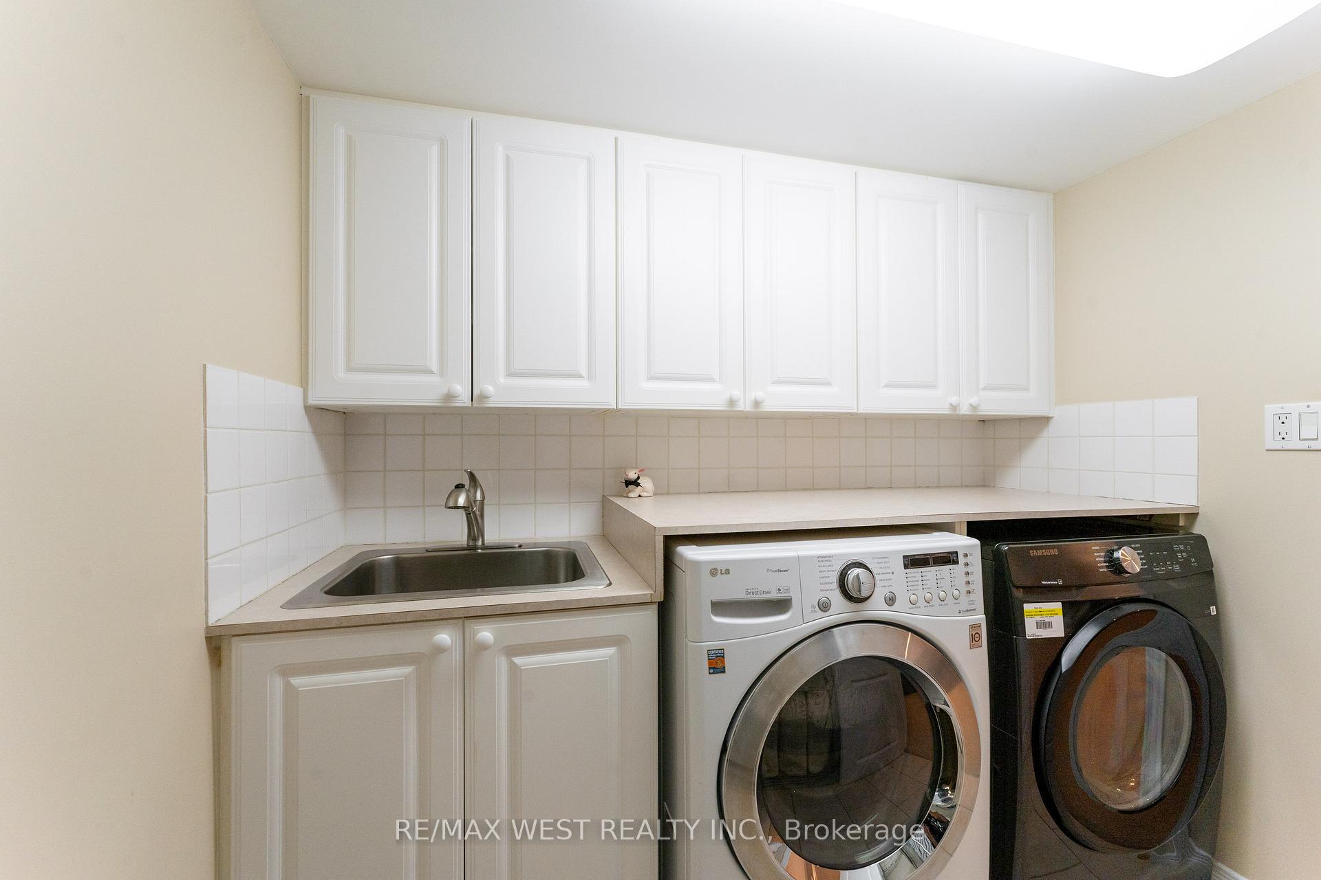 Photo 9 of 44 Fidelia Crescent, Brampton, Southgate — HOMEH