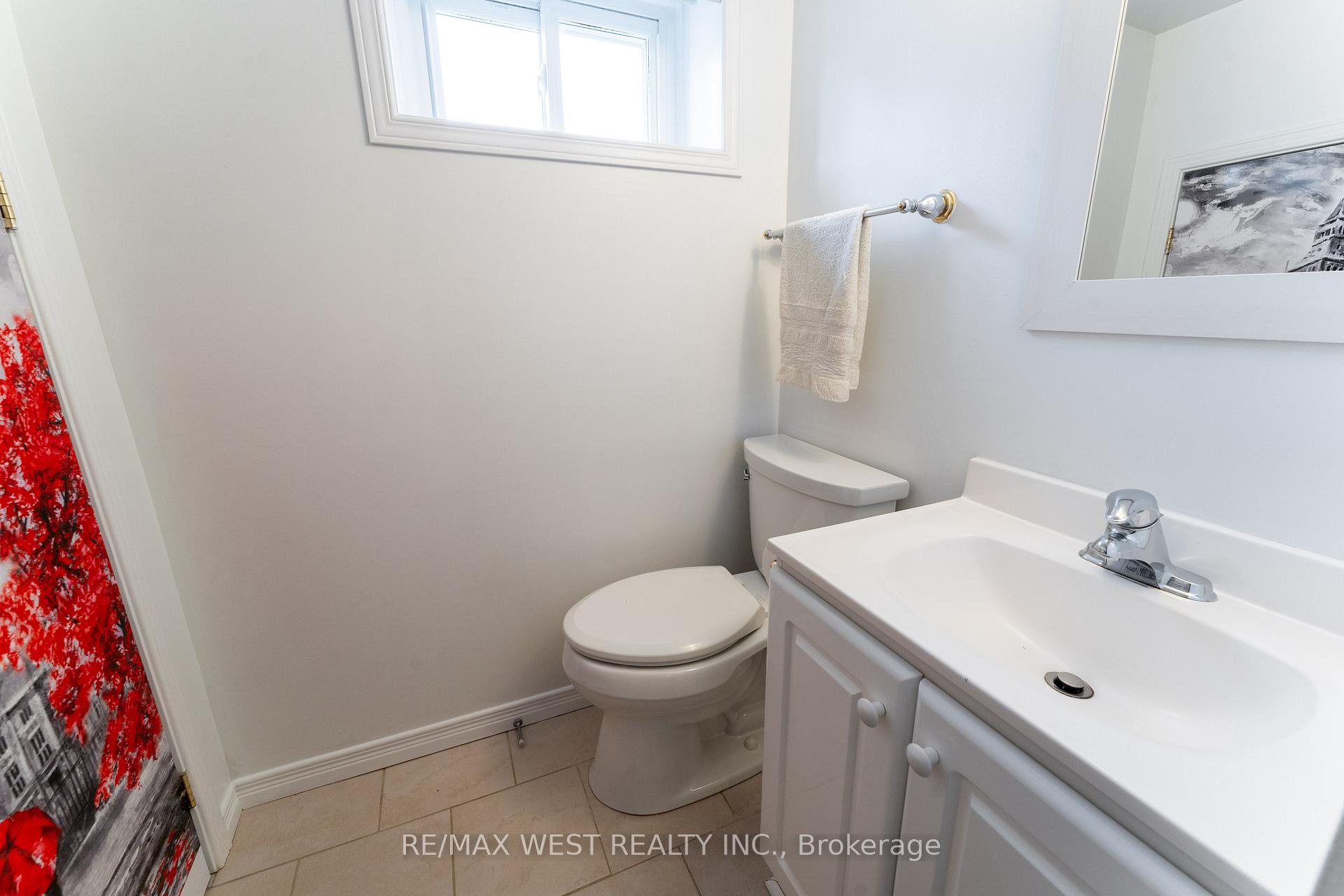 Photo 12 of 44 Fidelia Crescent, Brampton, Southgate — HOMEH