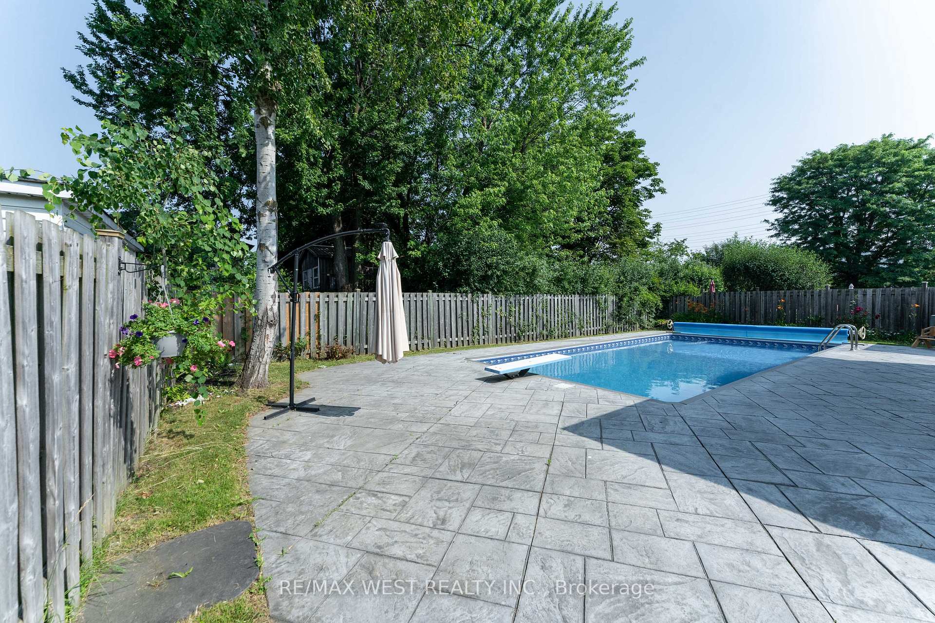 Photo 22 of 44 Fidelia Crescent, Brampton, Southgate — HOMEH