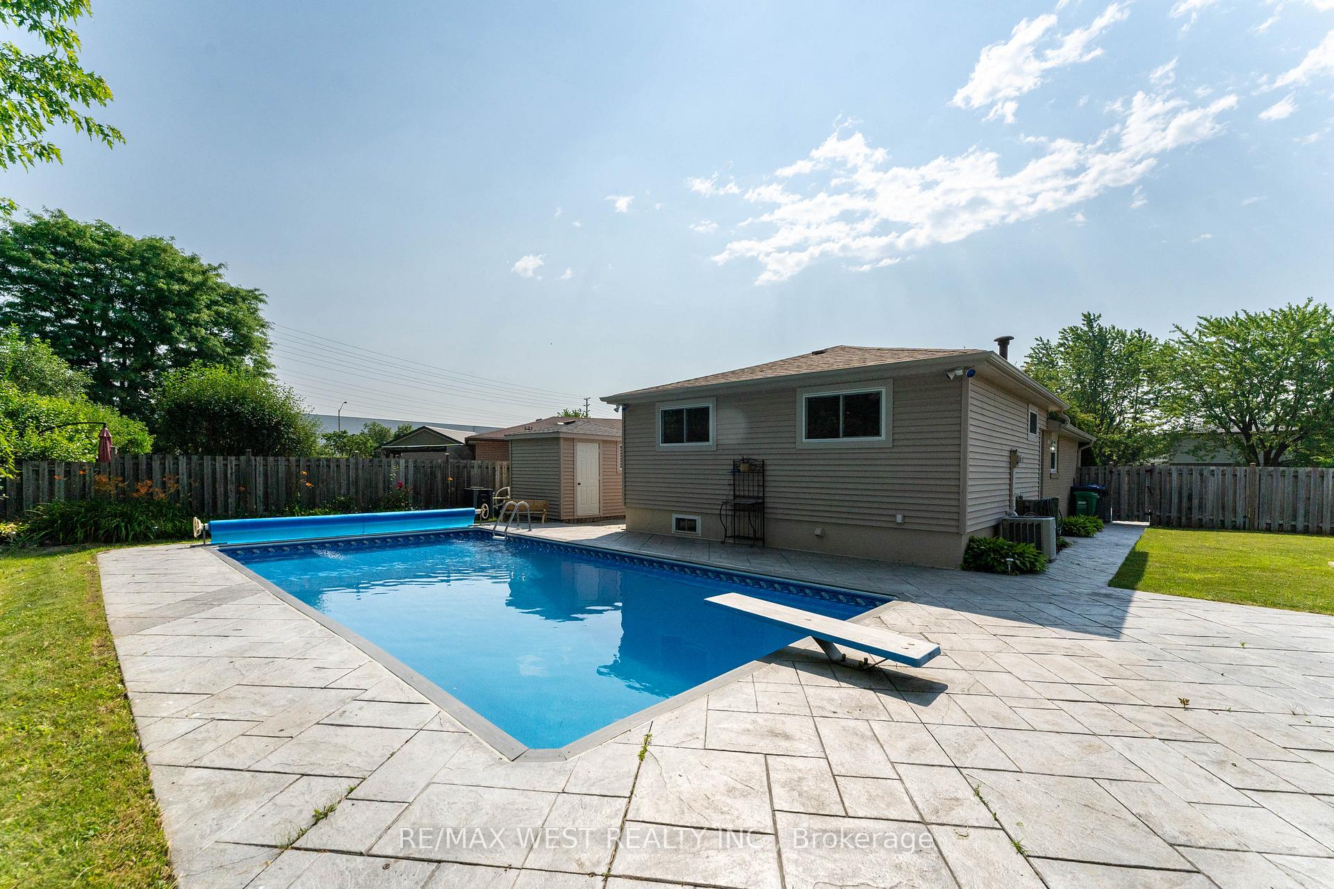 Photo 24 of 44 Fidelia Crescent, Brampton, Southgate — HOMEH