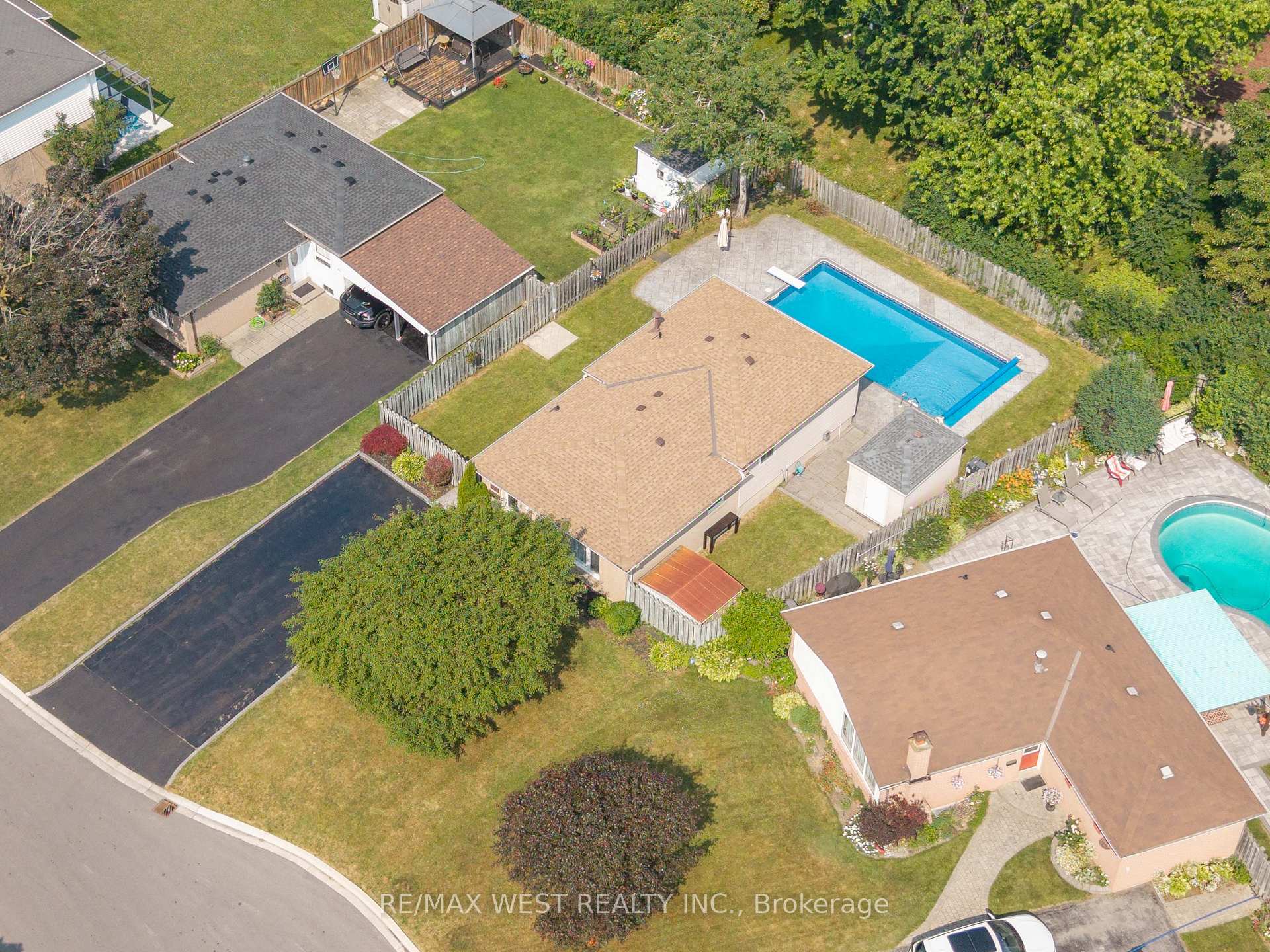 Photo 42 of 44 Fidelia Crescent, Brampton, Southgate — HOMEH