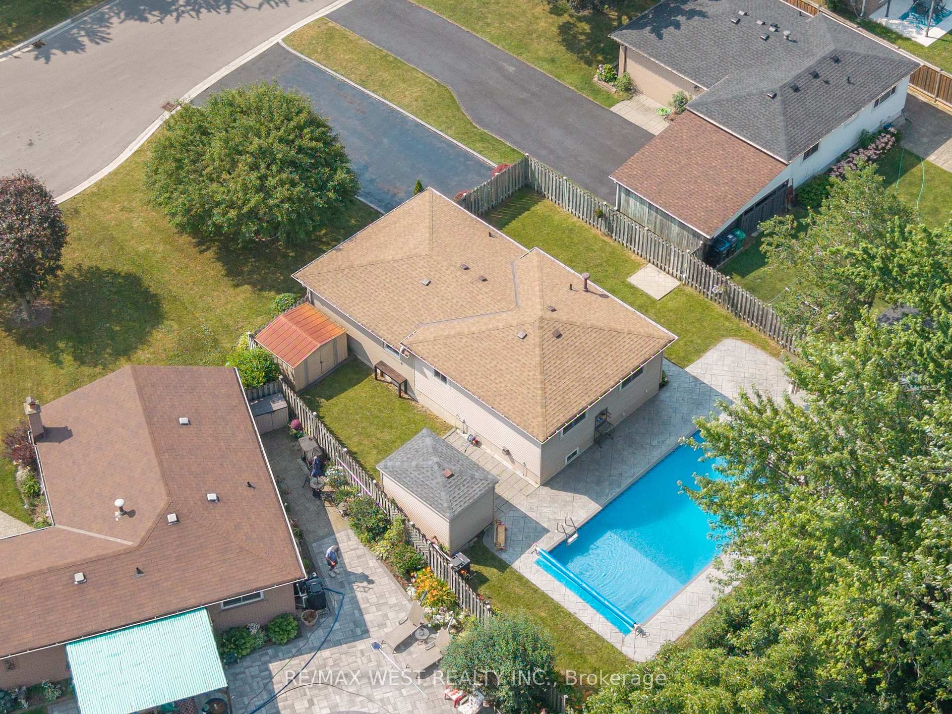 Photo 44 of 44 Fidelia Crescent, Brampton, Southgate — HOMEH