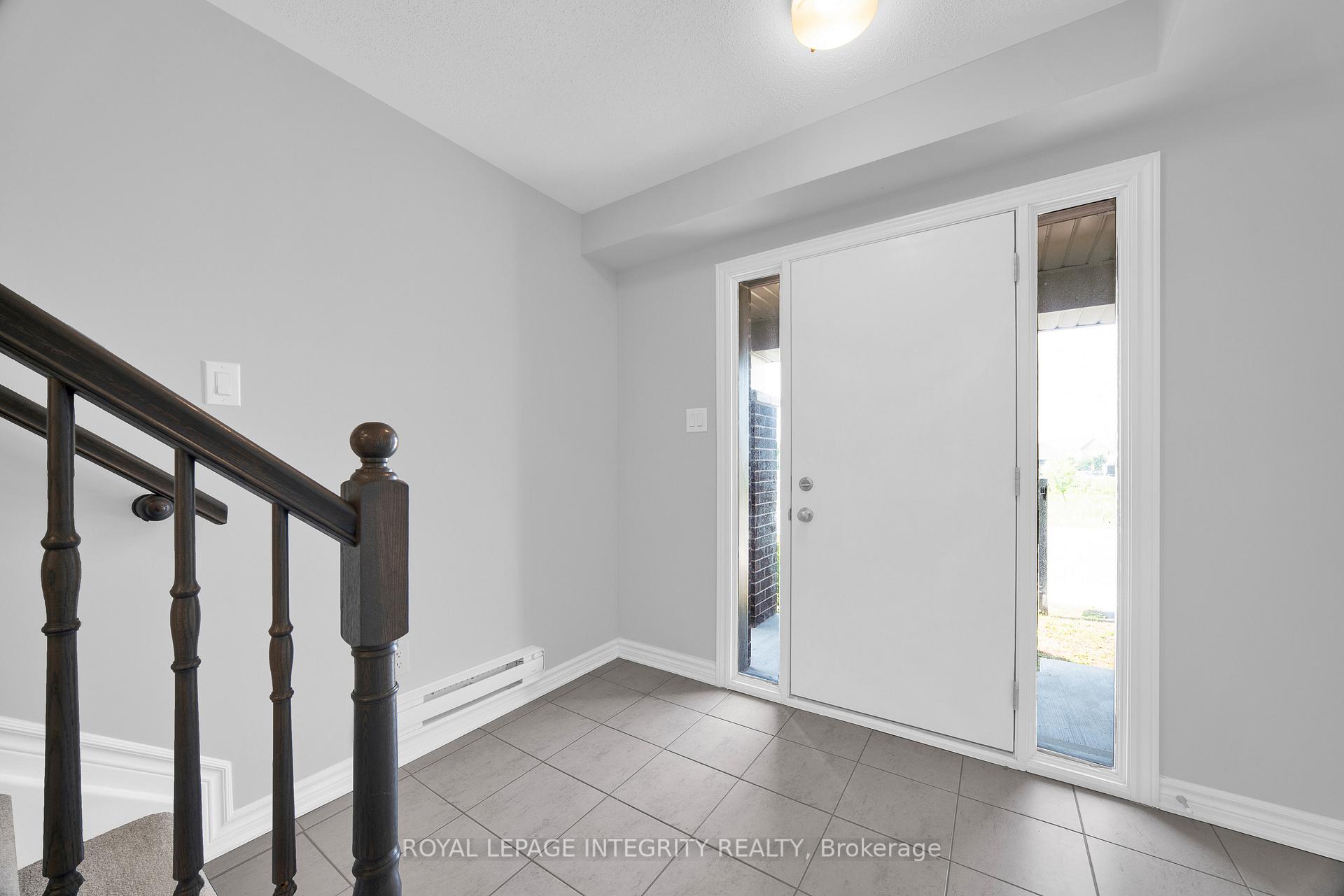 Photo 6 of 610 Damson Gardens Grove, Ottawa, Barrhaven - Heritage Park — HOMEH