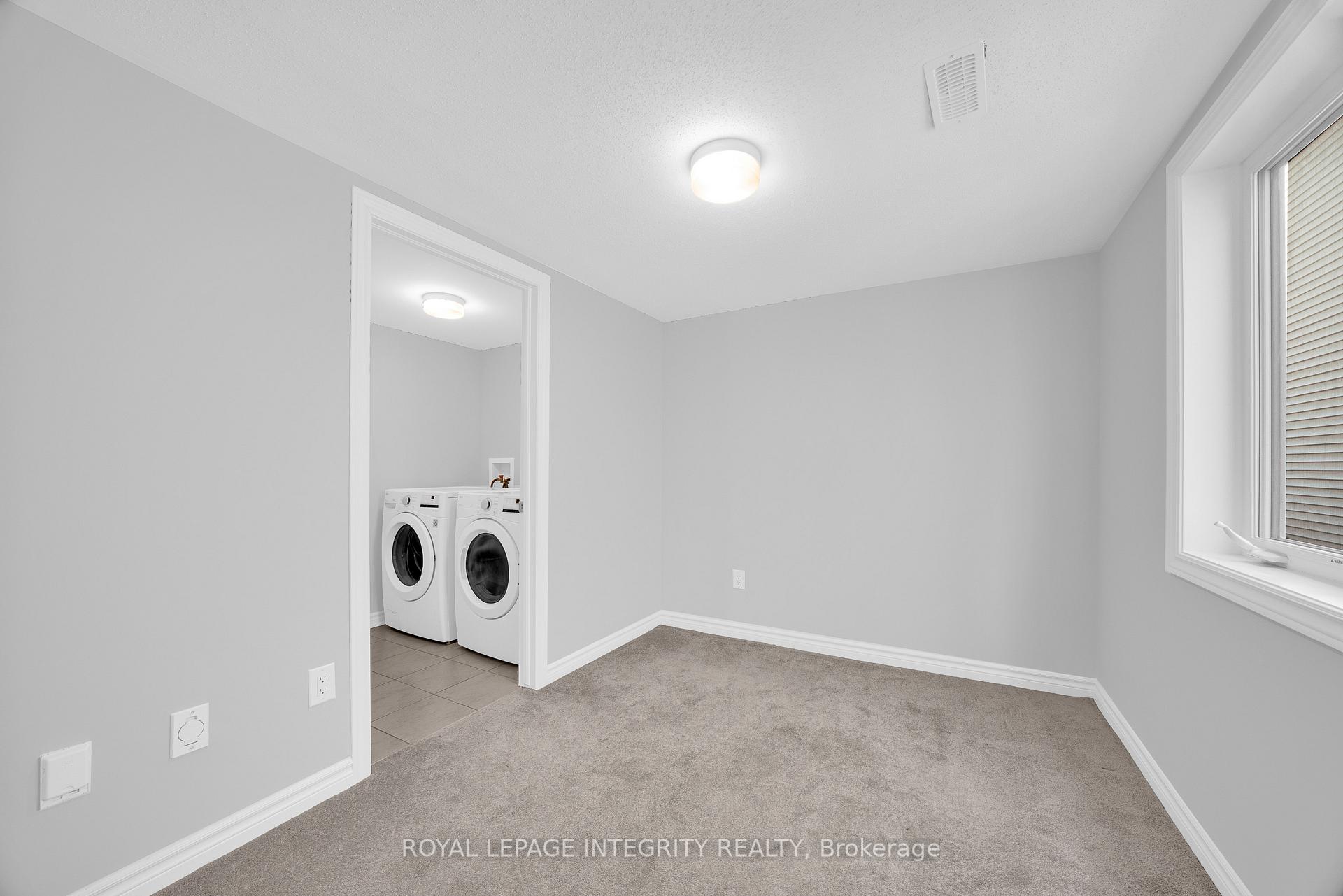 Photo 12 of 610 Damson Gardens Grove, Ottawa, Barrhaven - Heritage Park — HOMEH