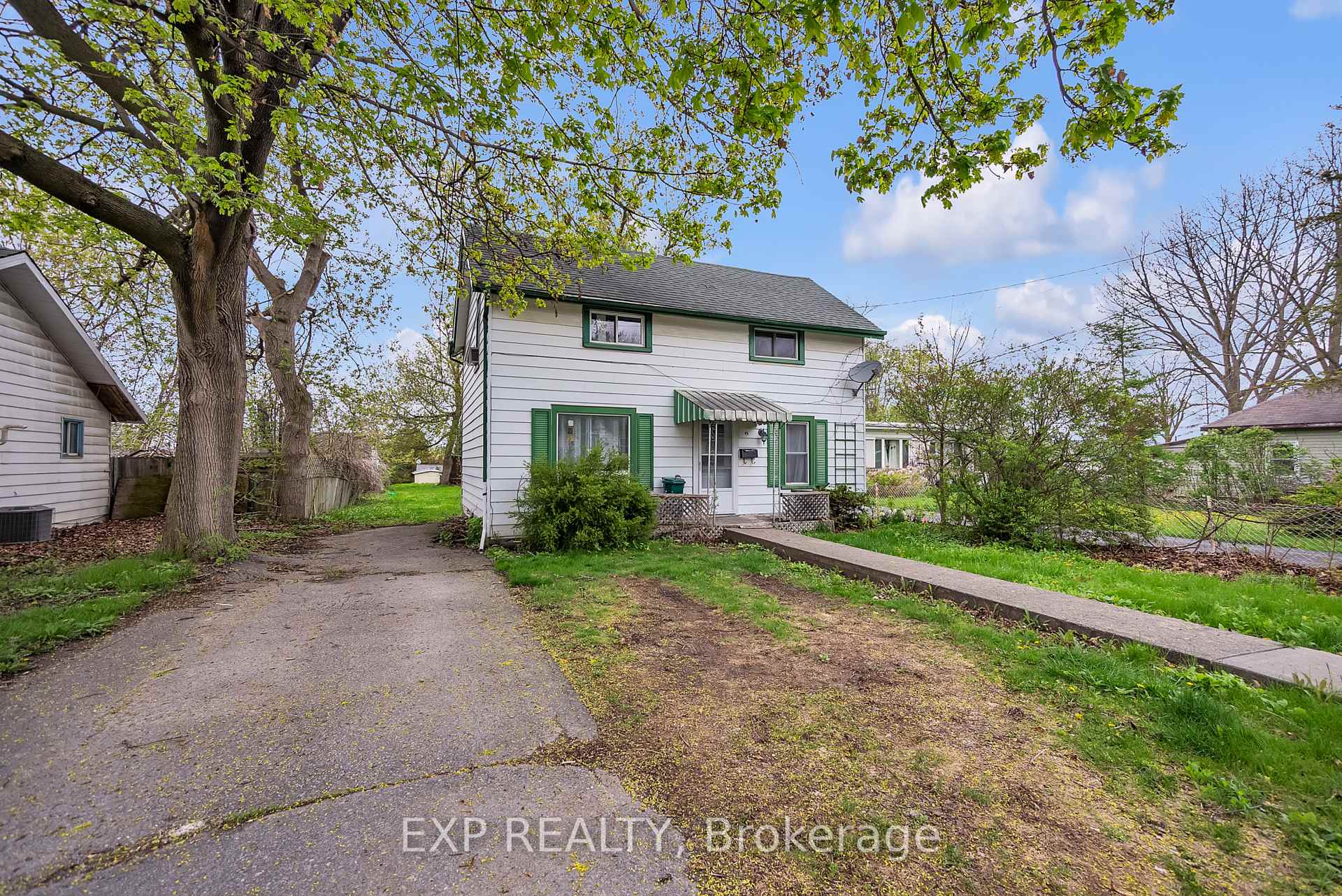 Photo 2 of 45 Purdy Street, Belleville, Belleville Ward — HOMEH