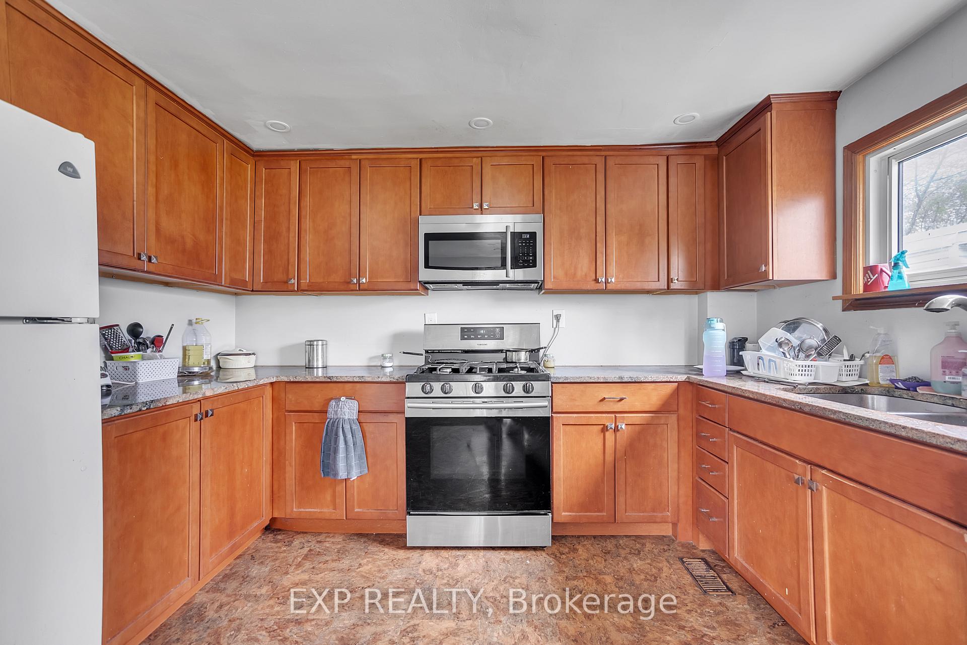 Photo 5 of 45 Purdy Street, Belleville, Belleville Ward — HOMEH
