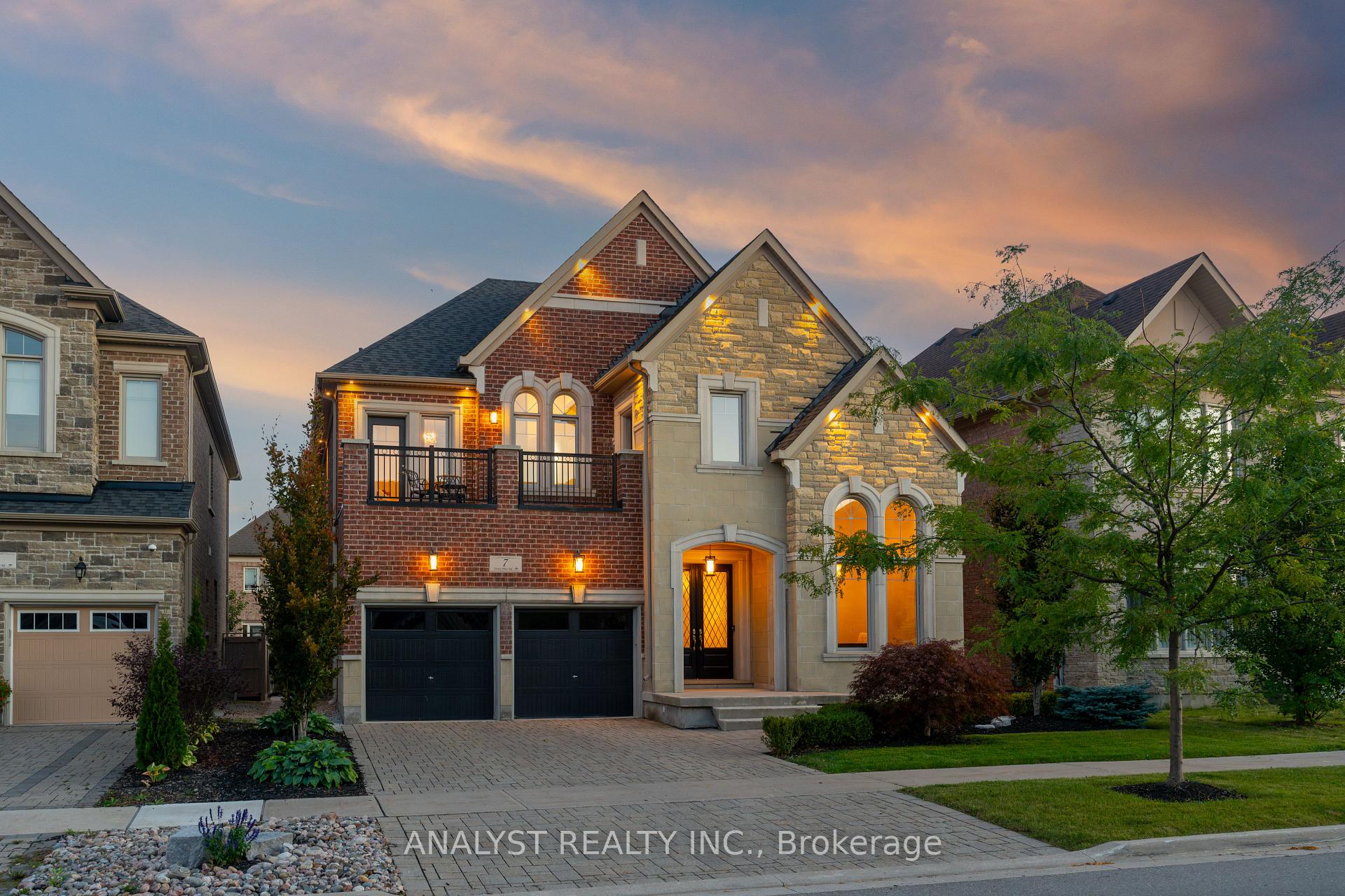 Photo 1 of 7 Torrey Pines Road, Vaughan, Kleinburg — HOMEH