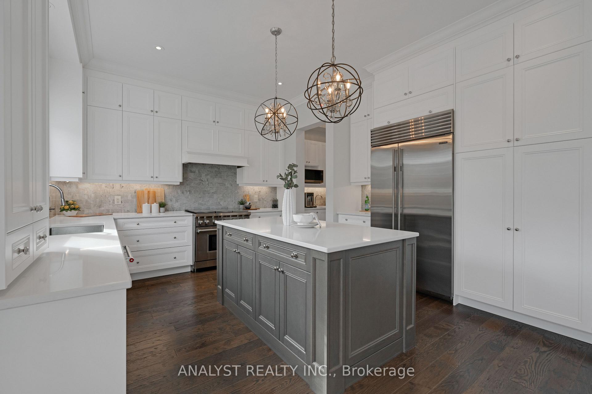 Photo 11 of 7 Torrey Pines Road, Vaughan, Kleinburg — HOMEH