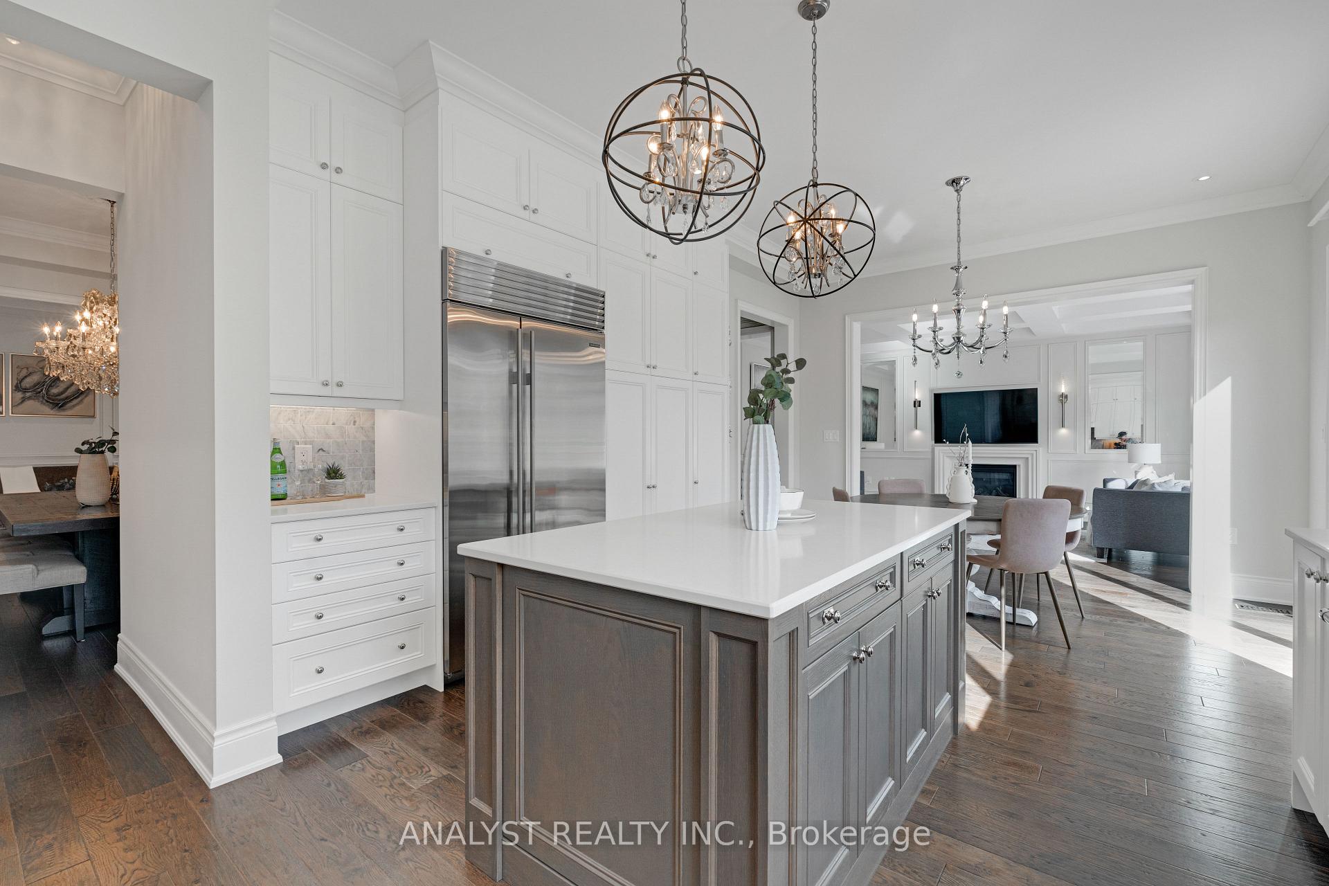 Photo 12 of 7 Torrey Pines Road, Vaughan, Kleinburg — HOMEH
