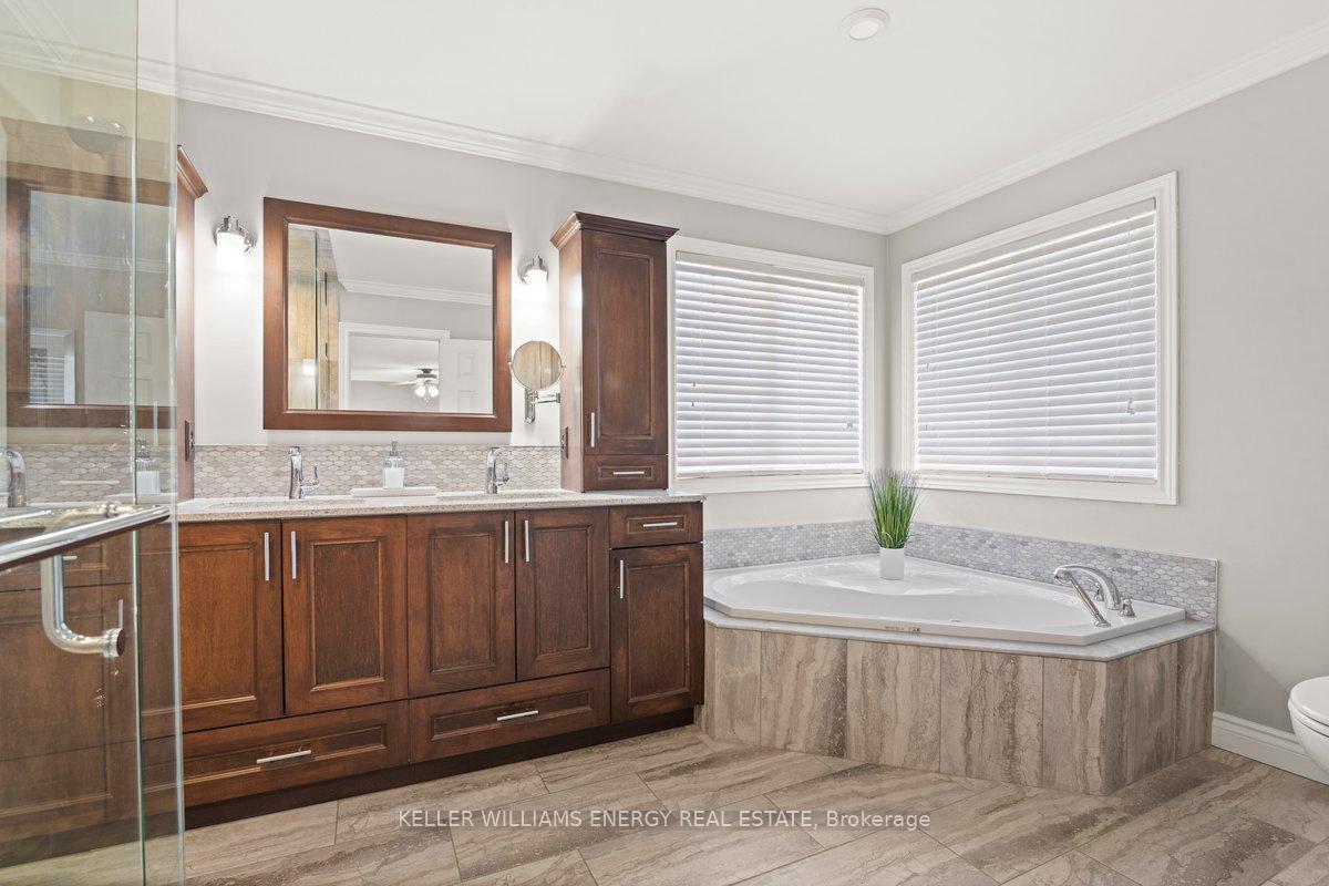 Photo 17 of 5 Hester Avenue, Ajax, Central West — HOMEH