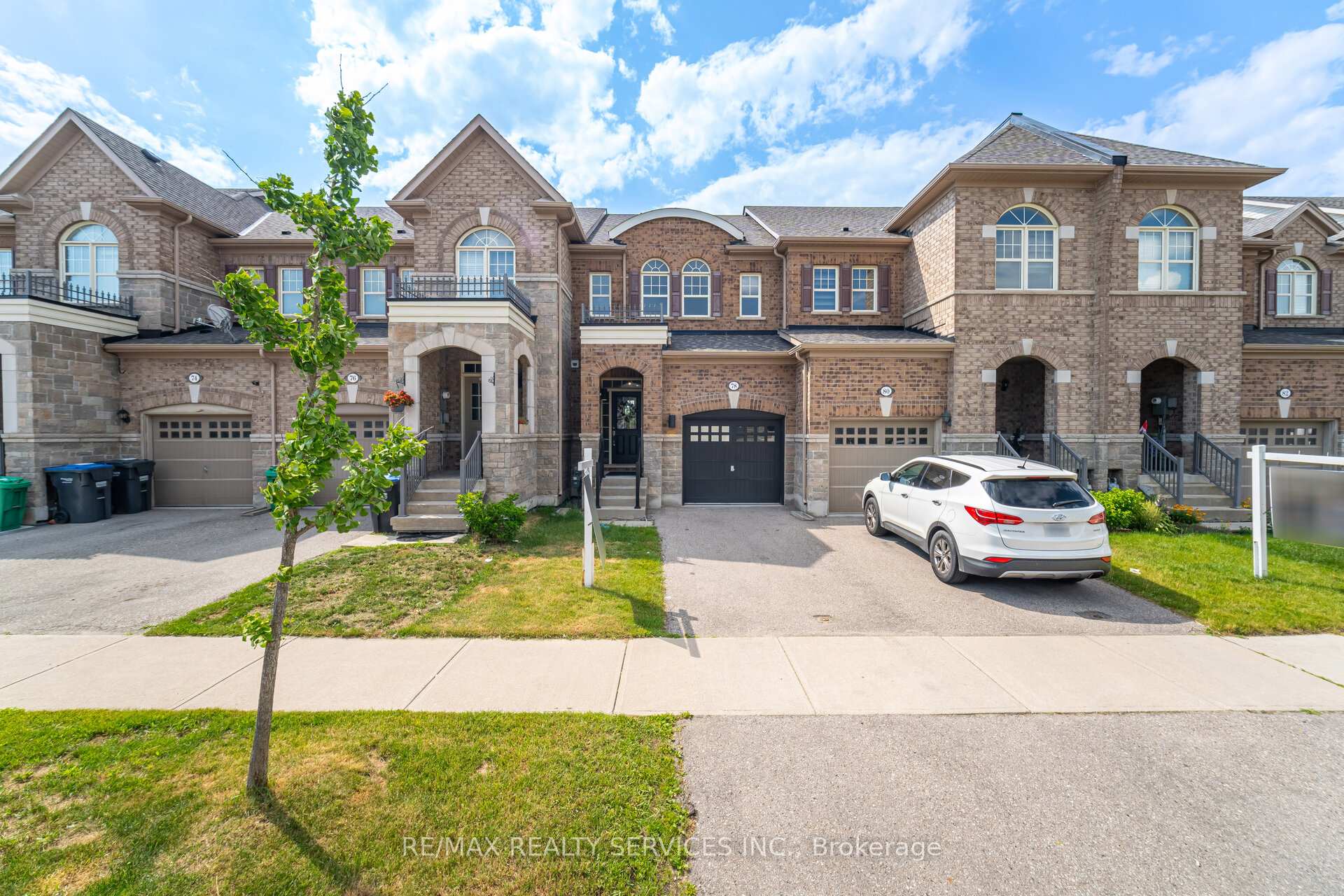 Photo 2 of 78 Goodsway Trail, Brampton, Northwest Brampton — HOMEH