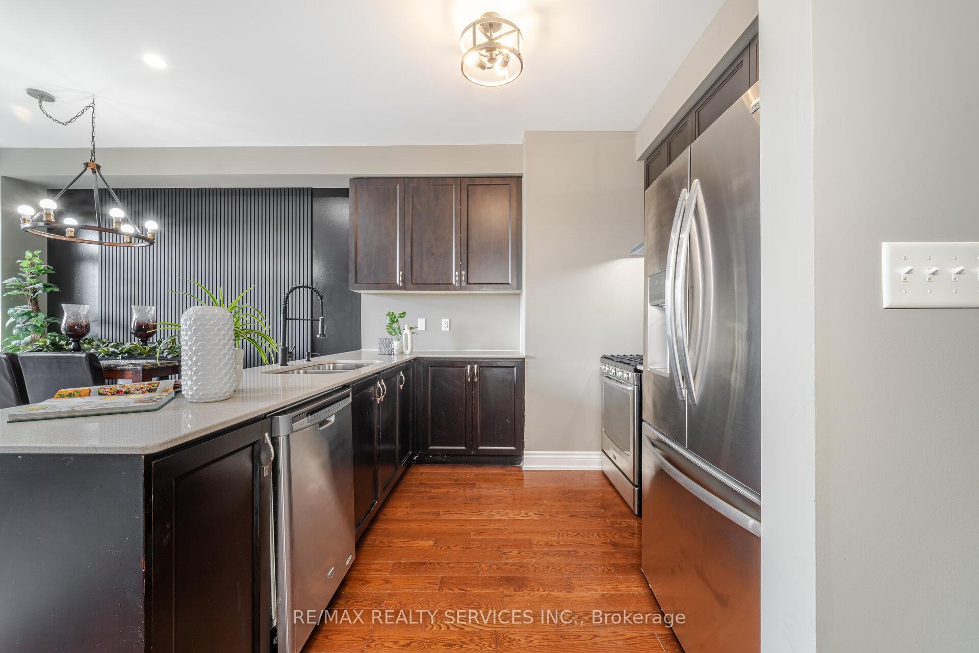 Photo 6 of 78 Goodsway Trail, Brampton, Northwest Brampton — HOMEH
