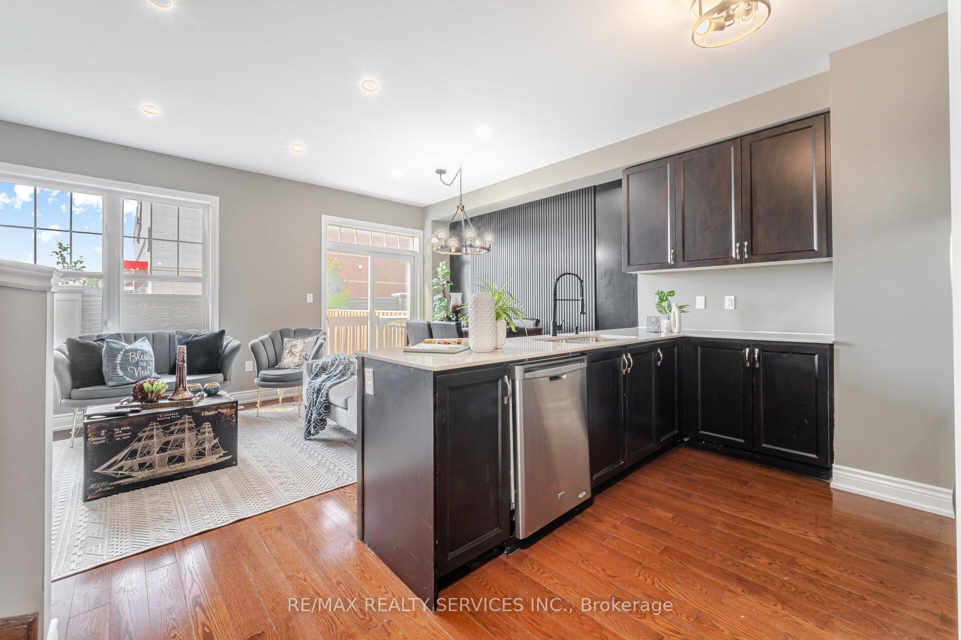 Photo 7 of 78 Goodsway Trail, Brampton, Northwest Brampton — HOMEH
