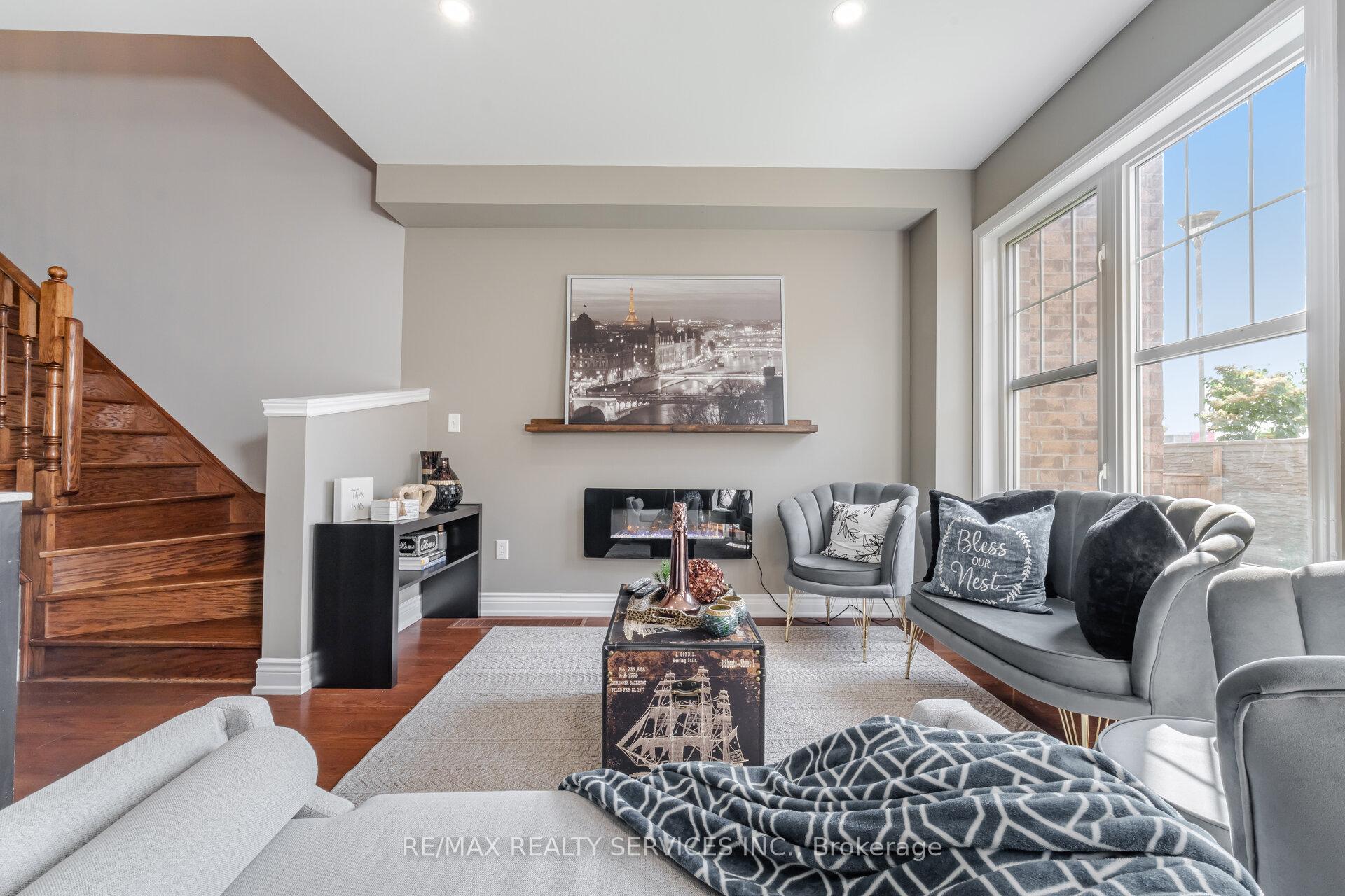 Photo 13 of 78 Goodsway Trail, Brampton, Northwest Brampton — HOMEH