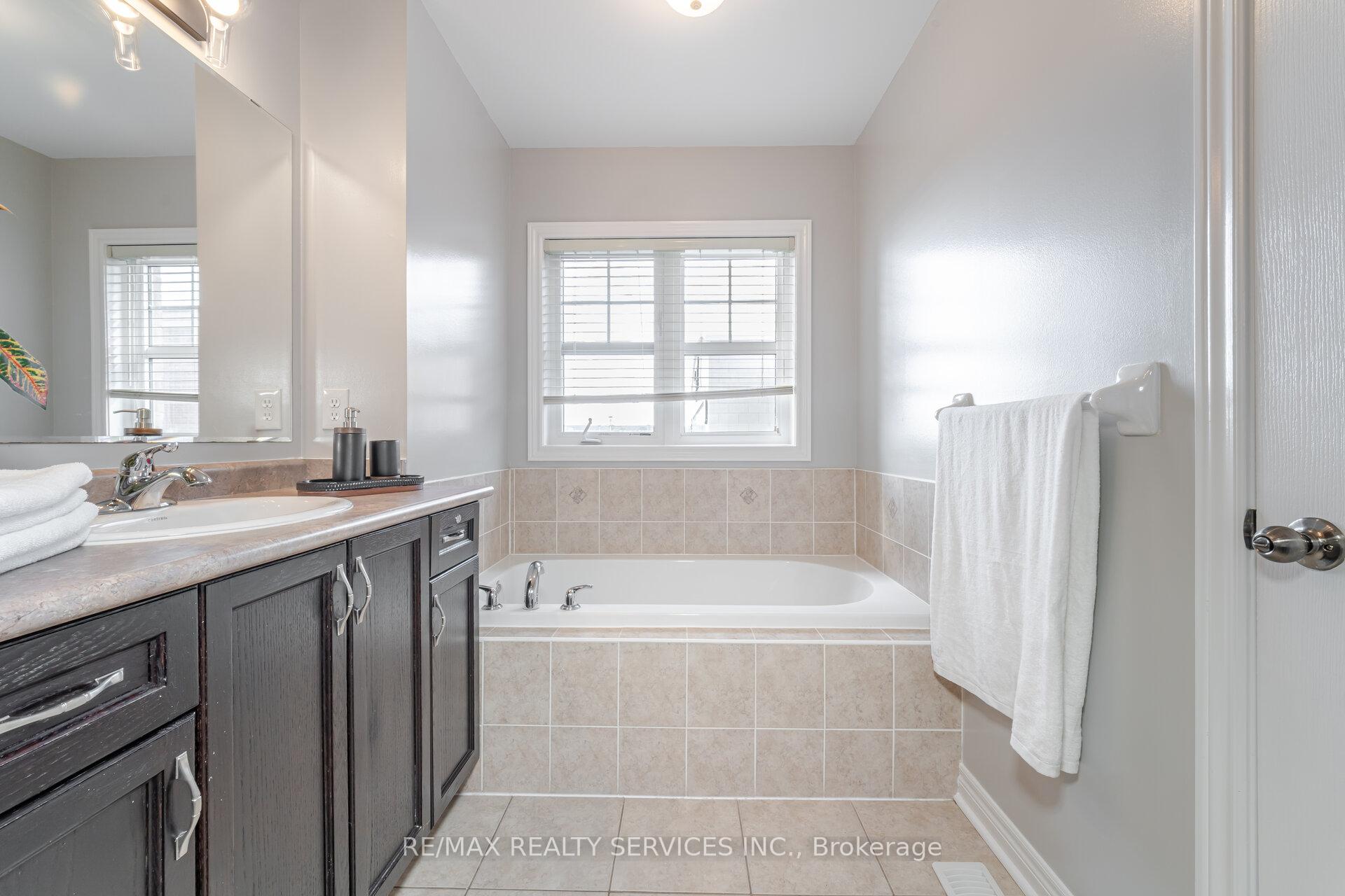 Photo 30 of 78 Goodsway Trail, Brampton, Northwest Brampton — HOMEH