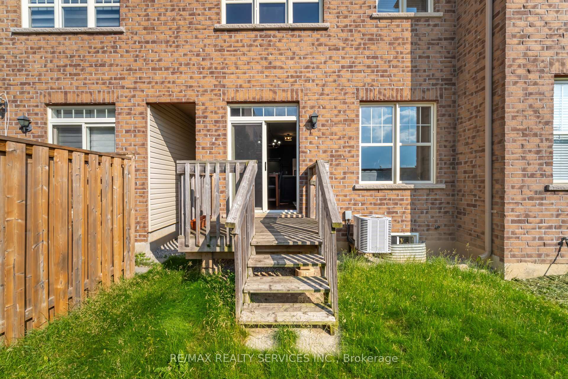 Photo 48 of 78 Goodsway Trail, Brampton, Northwest Brampton — HOMEH