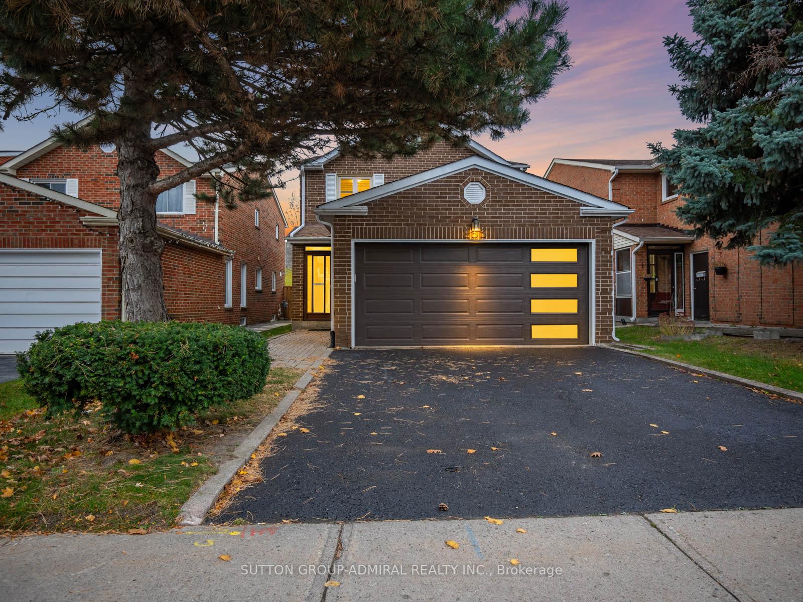 Photo 1 of 233 Mullen Drive, Vaughan, Brownridge — HOMEH