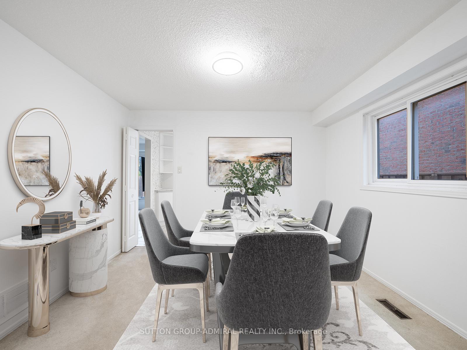 Photo 5 of 233 Mullen Drive, Vaughan, Brownridge — HOMEH